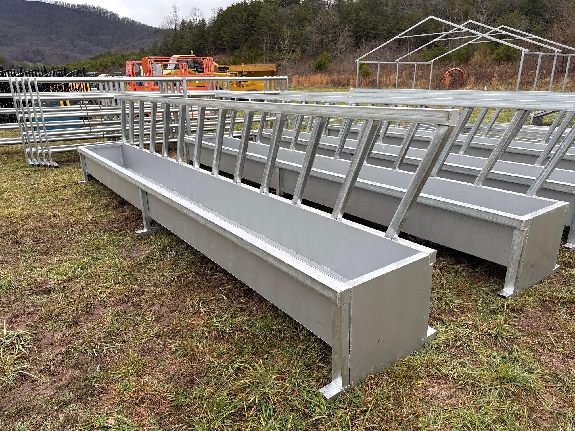 (1) HD 20ft Free Standing Corral Panel with Feed Bunk (A57453)