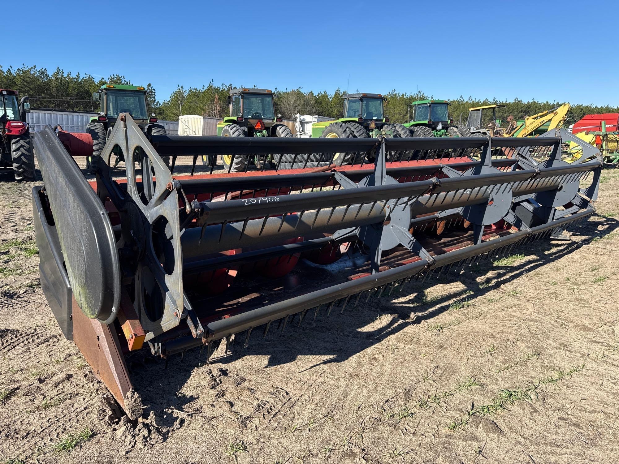 INTERNATIONAL 1020 - 17.5' GRAIN HEAD (A63290)