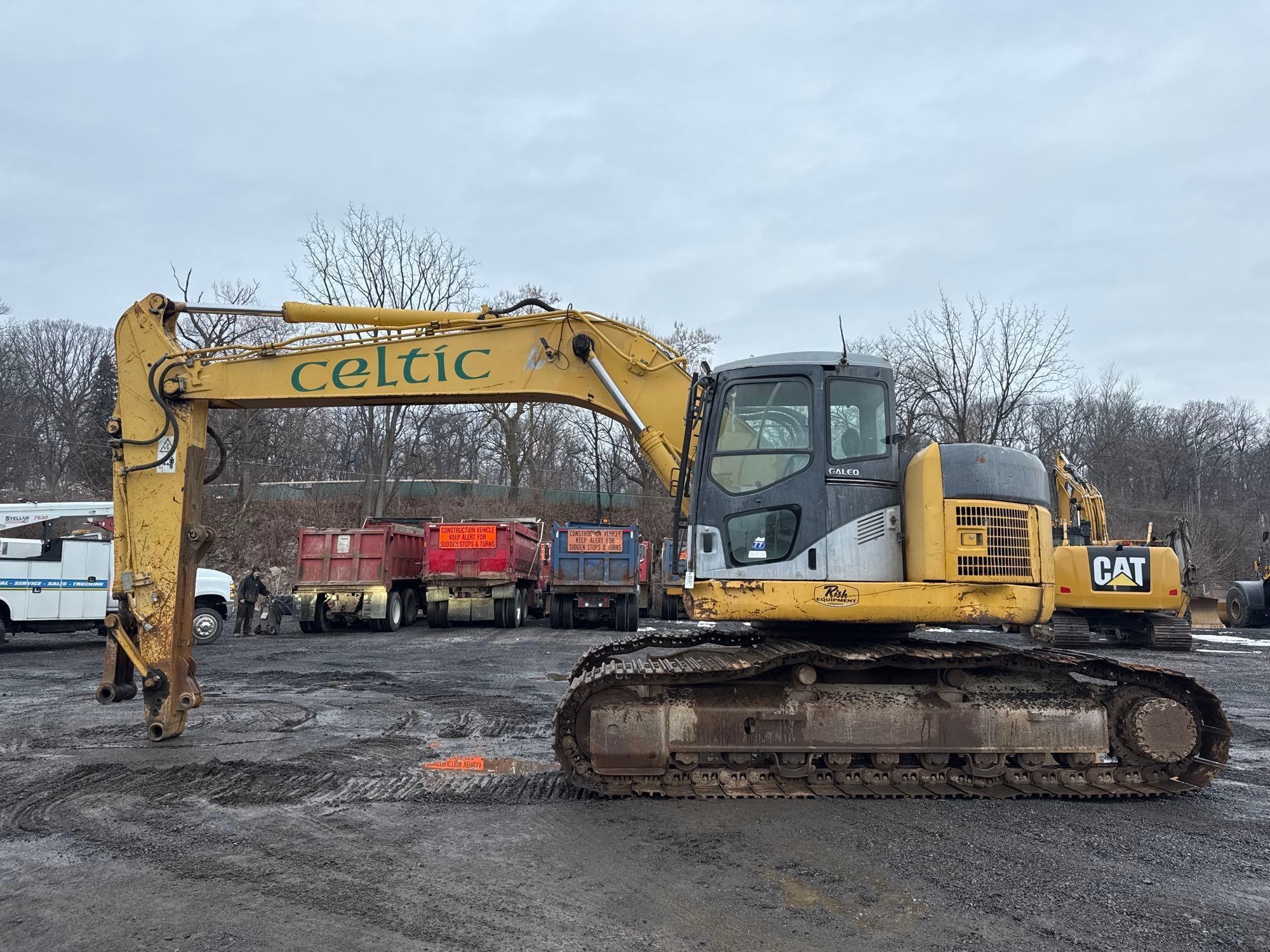 2006 KOMATSU PC228USLC-3 EXCAVATOR (A60429)