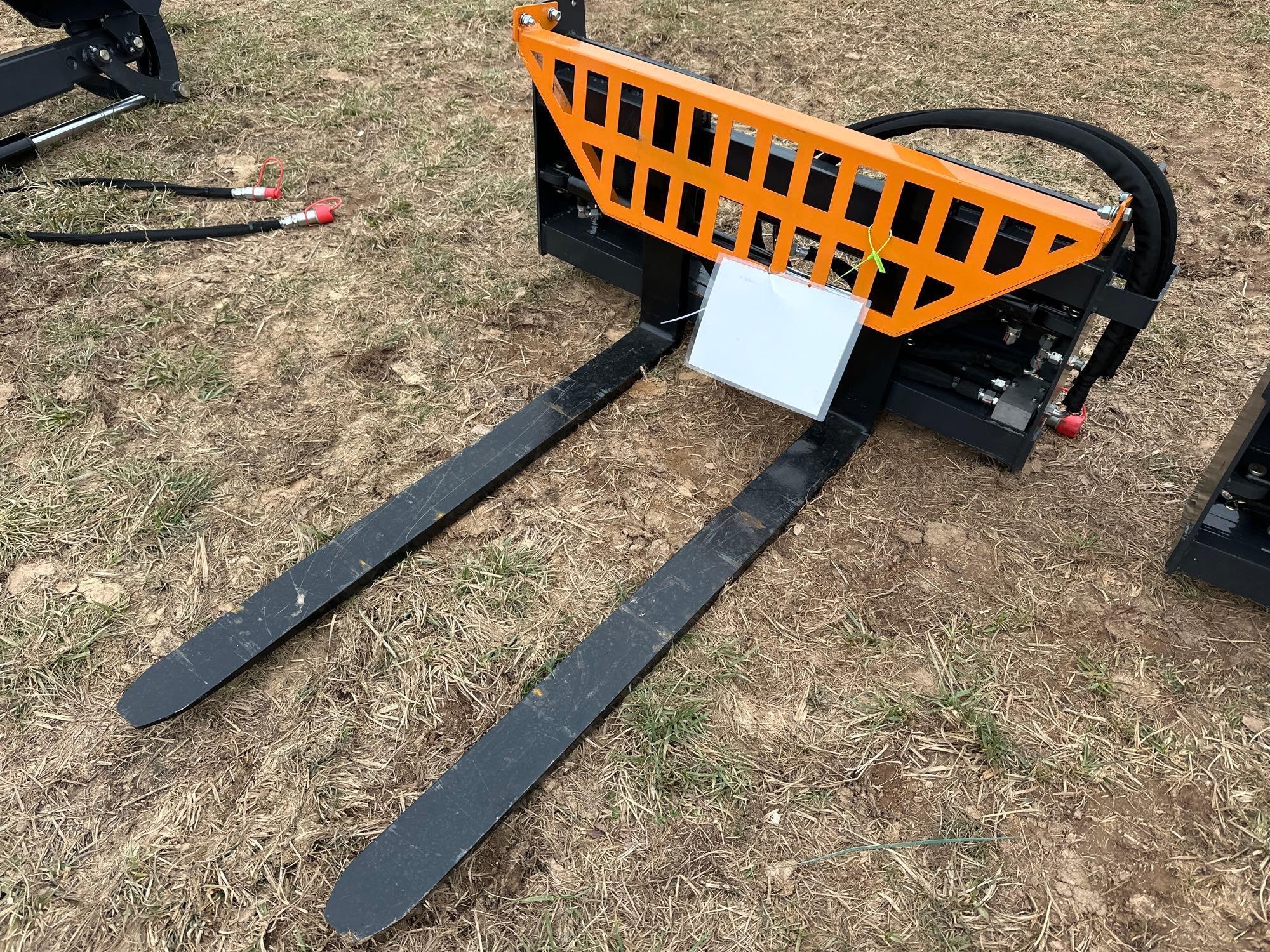 New/Unused Landhonor Quick Attach Hydraulic Pallet Forks (A61166)