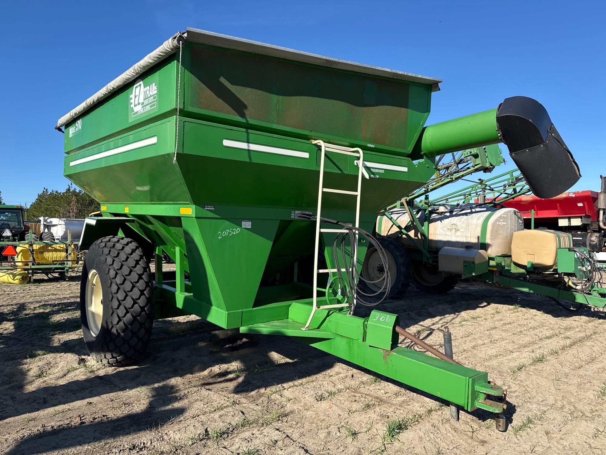E-Z TRAIL 510 GRAIN CART (A63290)