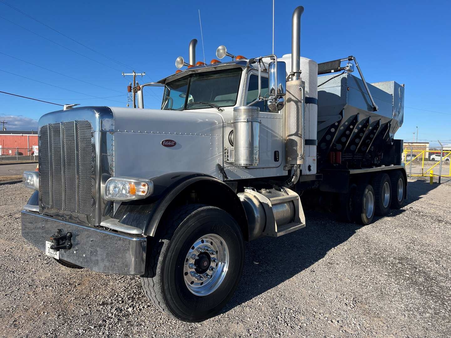 2017 PETERBILT 389 FITZGERALD GLIDER VOLUMETRIC MIXER (A55745)
