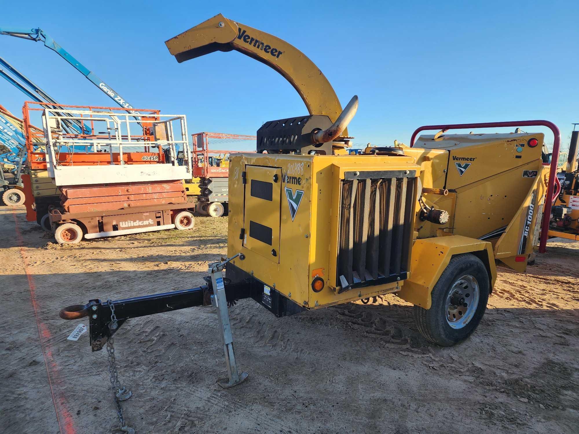 2018 VERMEER BC1000XL PORTABLE BRUSH CHIPPER (A52709)