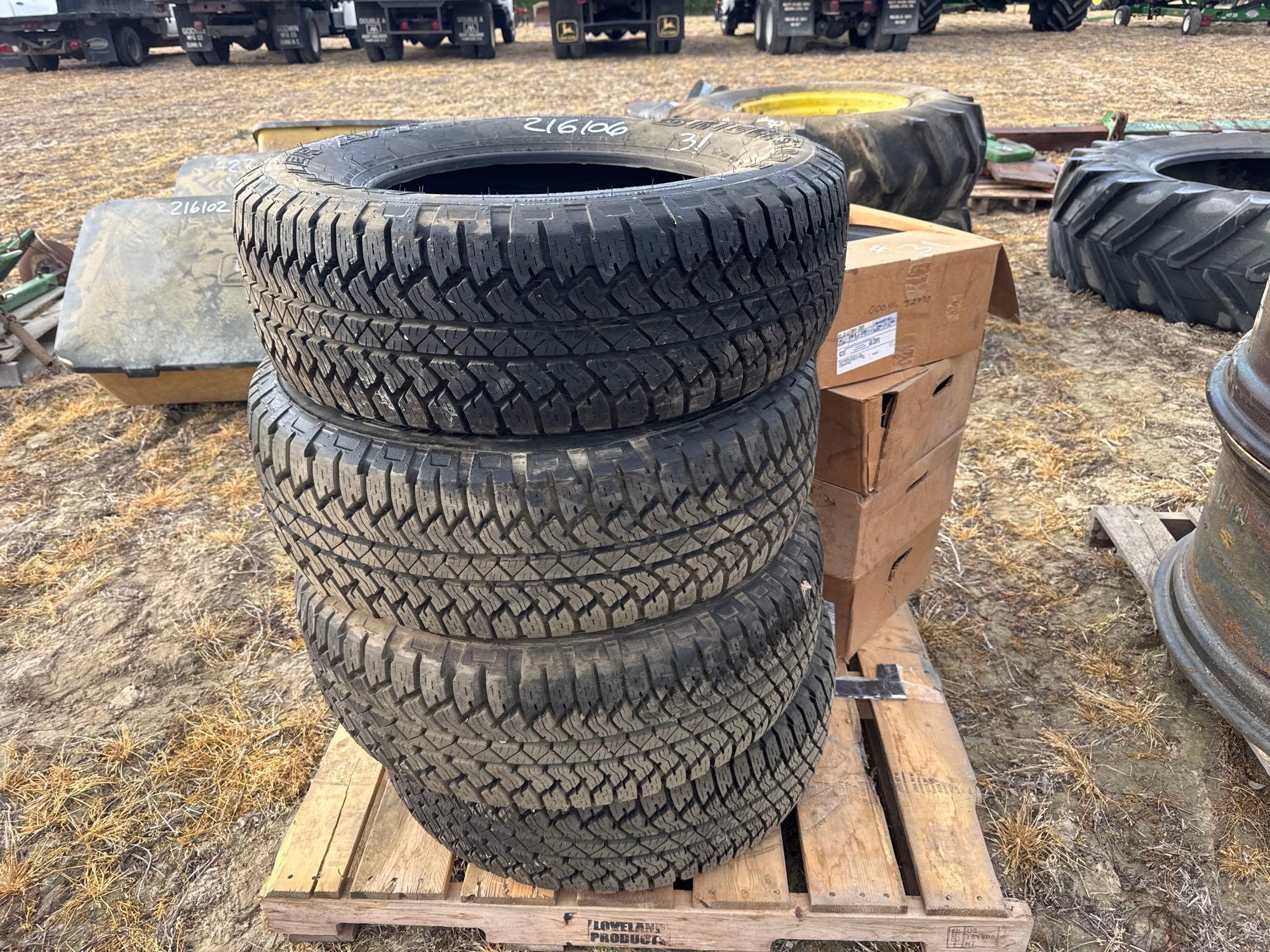 (4) 265/65R18 TIRES & 5 LUG RIMS IN BOXES (A64278)