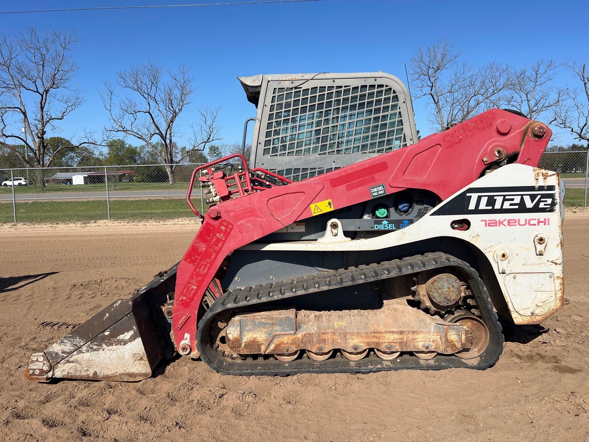 2019 TAKEUCHI TL12V2 SKID STEER (A65053)