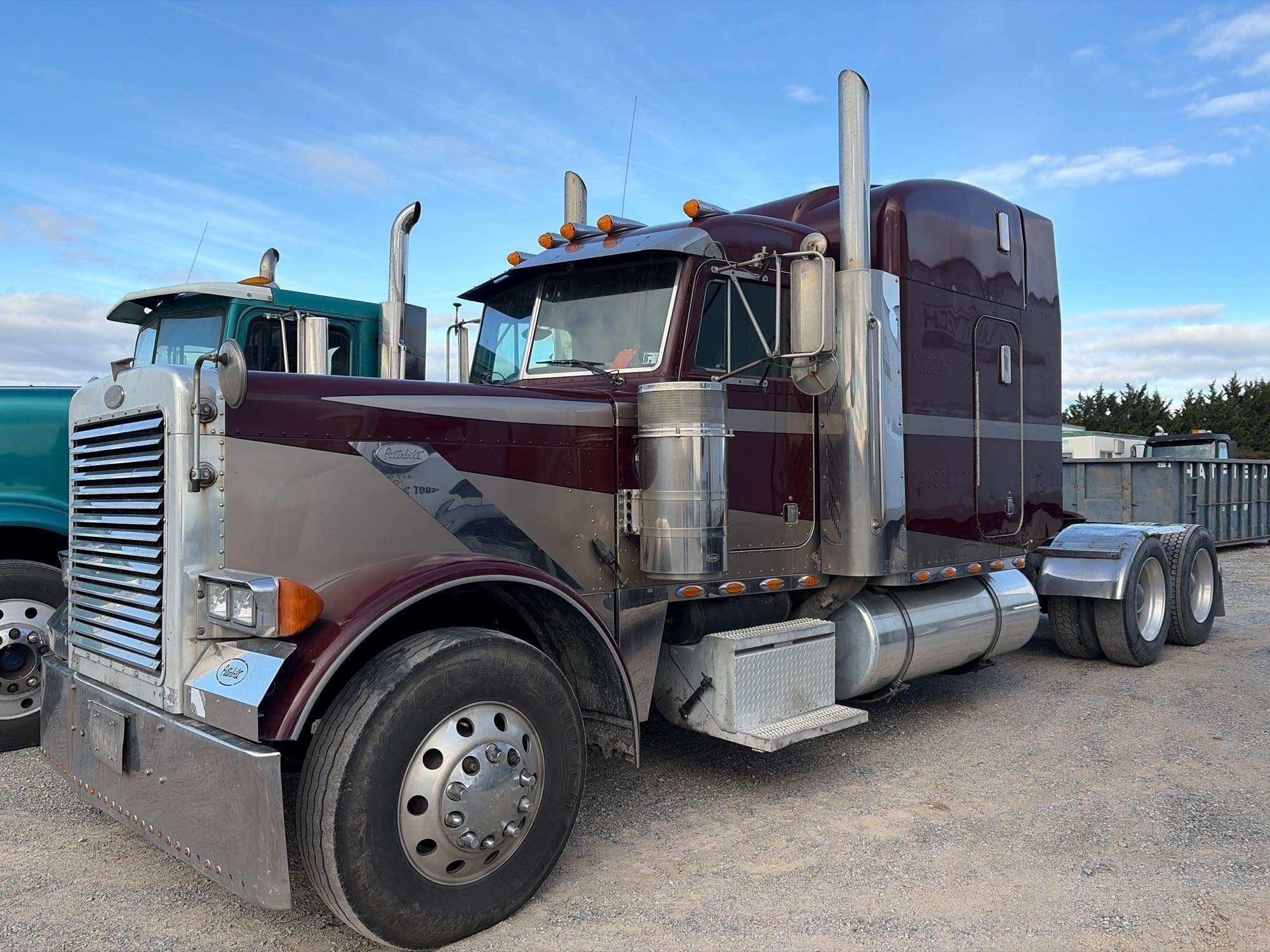 1999 Peterbilt 379 Tandem Axle Road Tractor (A55272)