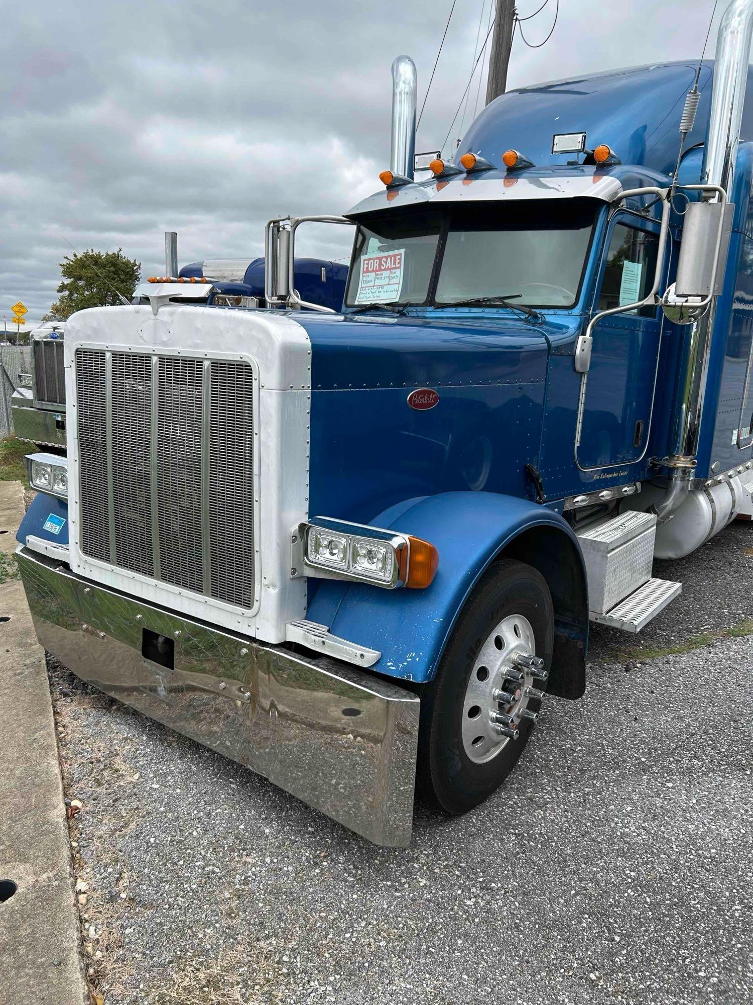 Peterbilt Tandem Axle Road Tractor (A47477)