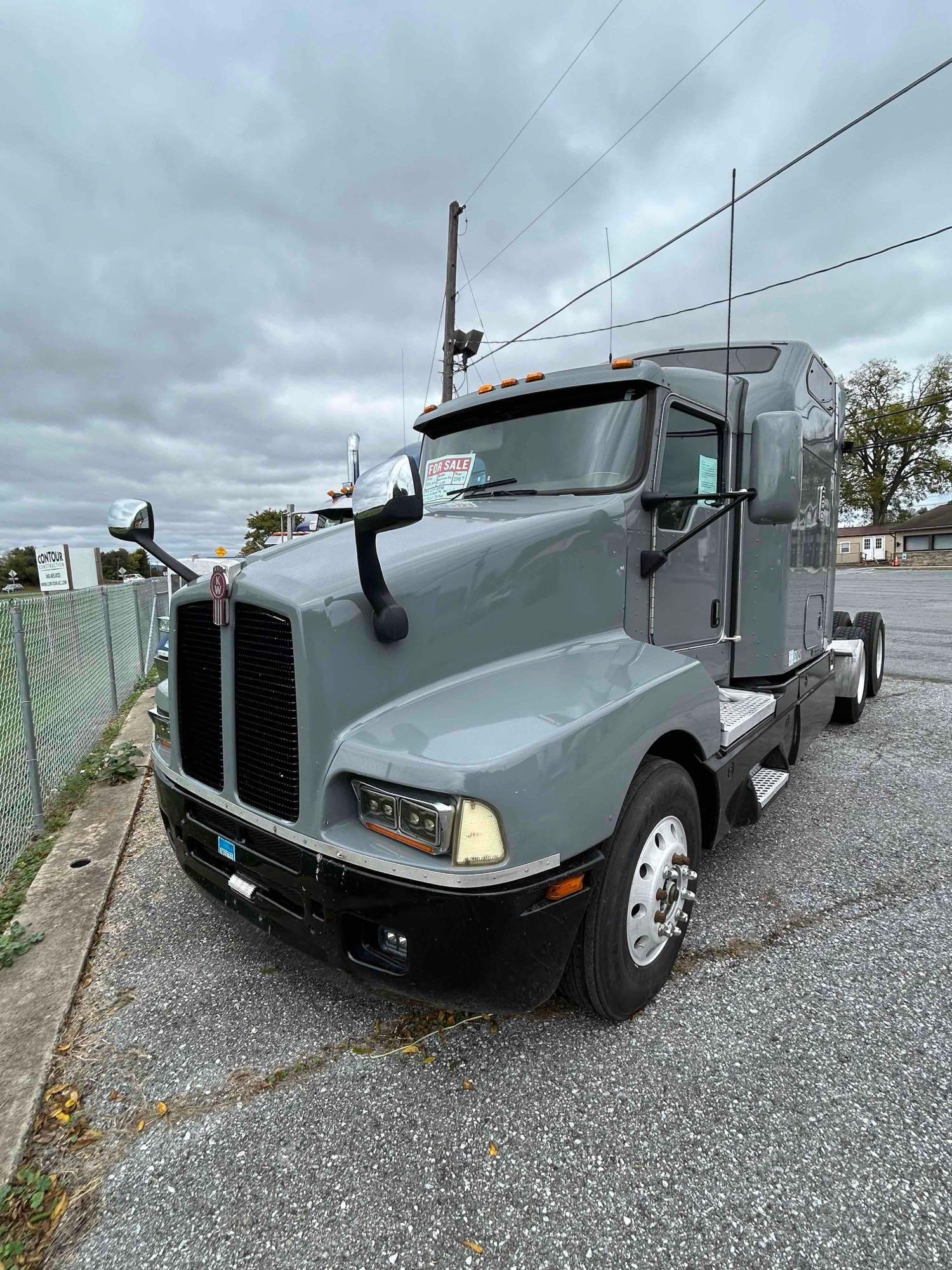 2007 Kenworth Tandem Axle Road Tractor (A47477)