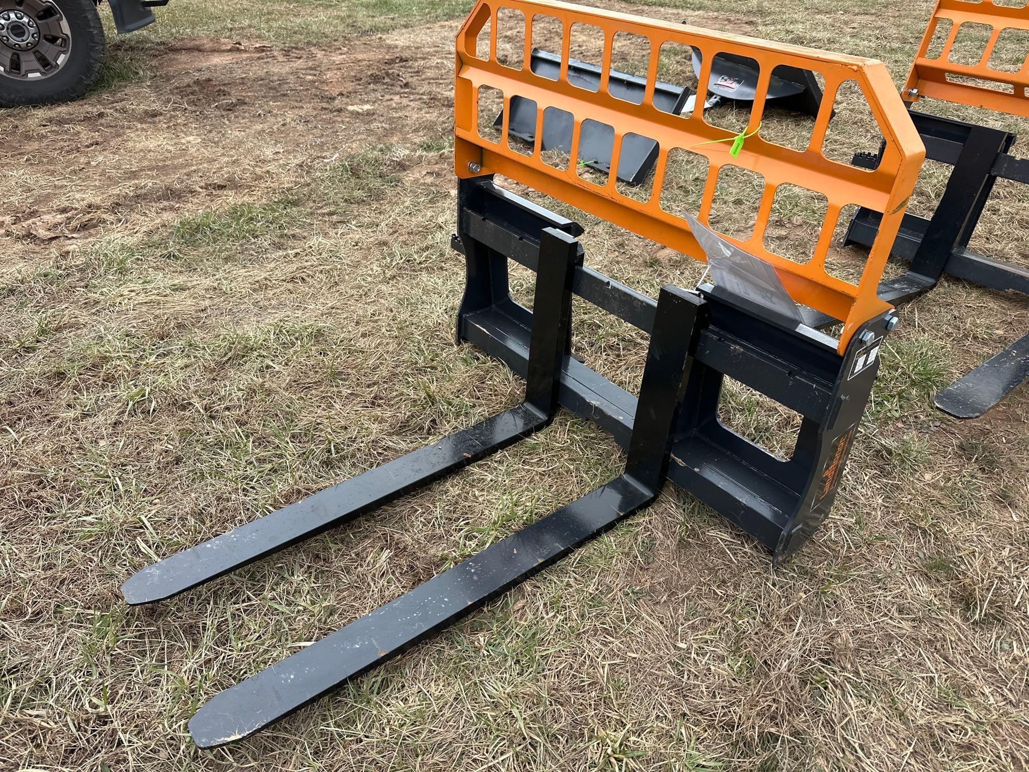 New/Unused Landhonor Quick Attach Pallet Forks (A61166)