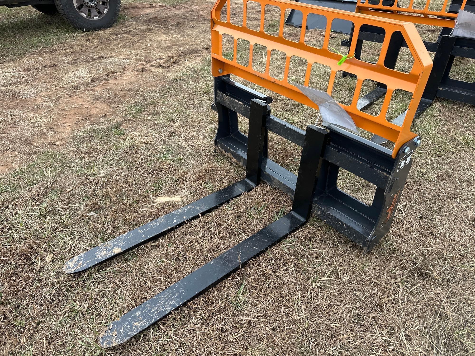 New/Unused Landhonor Quick Attach Pallet Forks (A61166)