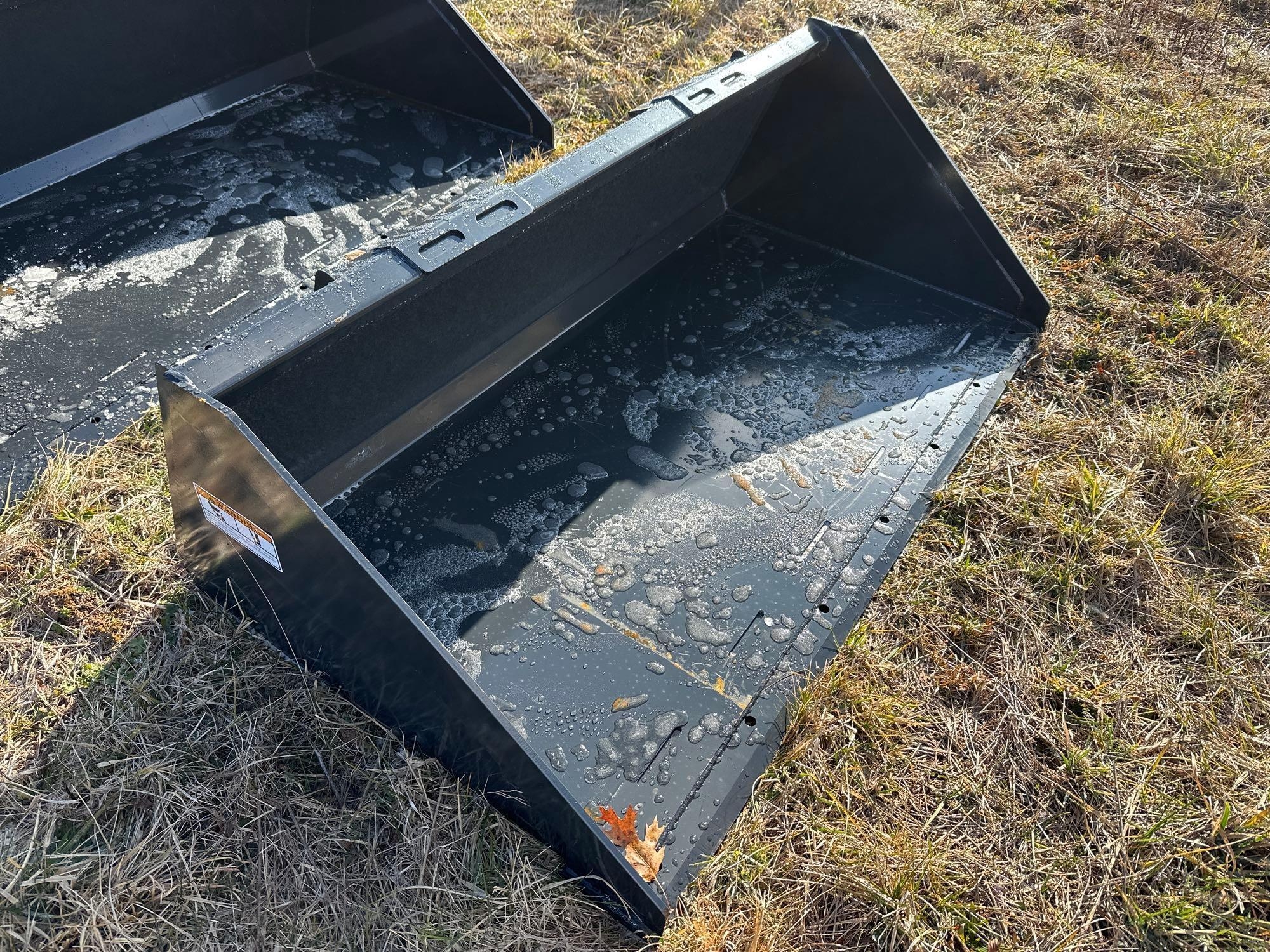 New/Unused Wolverine 67in Quick Attach Bucket (A61166)