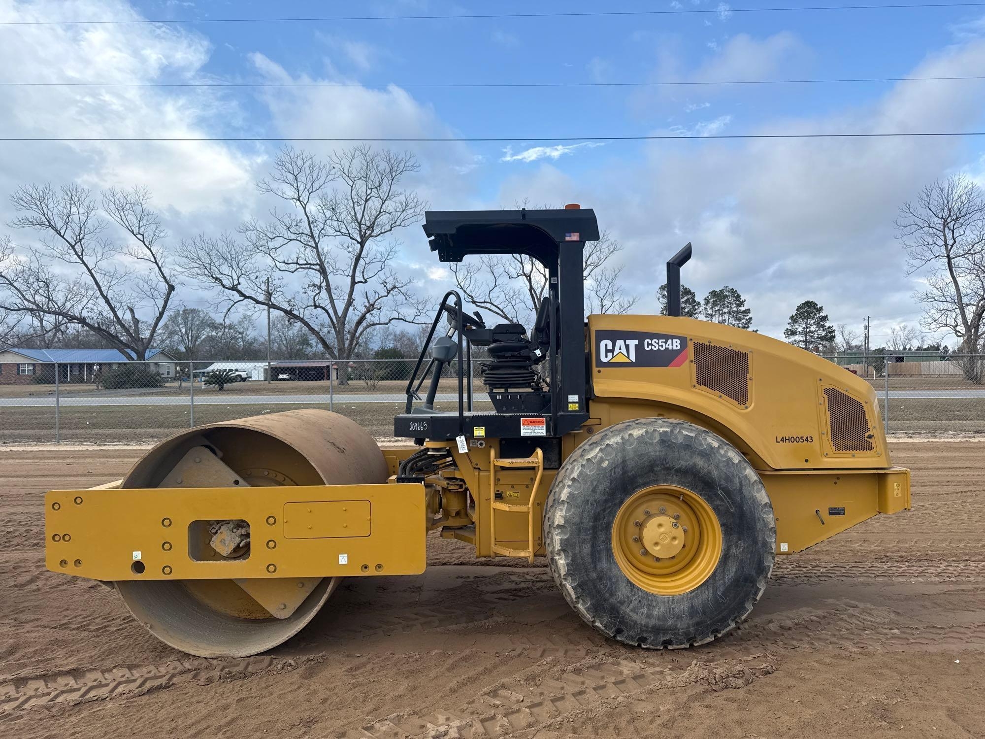 CATERPILLAR CS54B SMOOTH DRUM ROLLER (A60429)