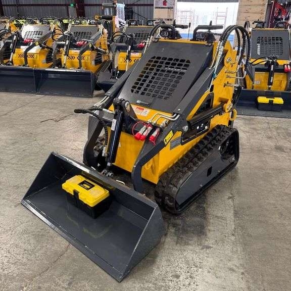 2025 YOU-380 Mini Skid Steer Loader (New/Unused) Includes Bucket and accepts multiple attachments (A59225)