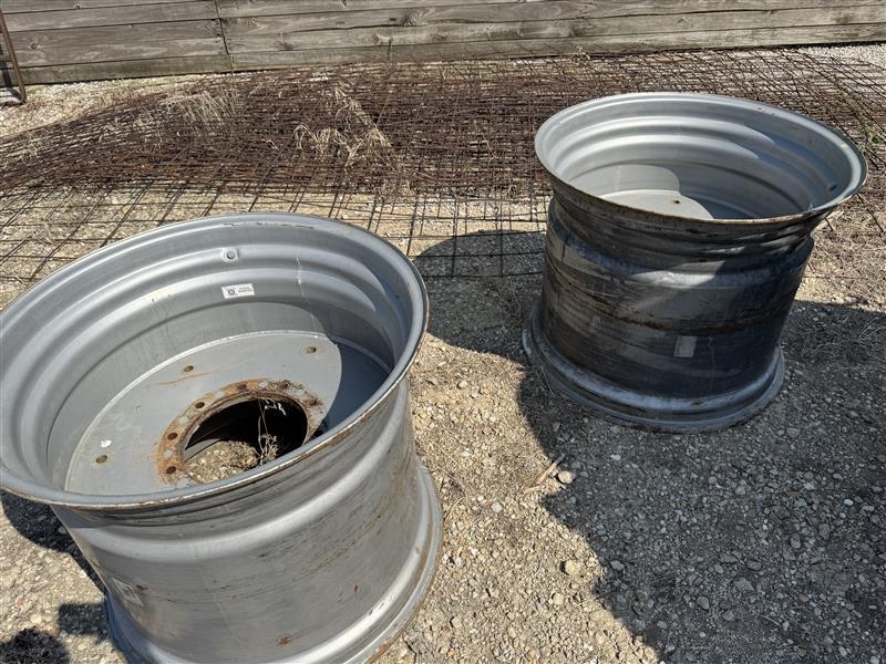 Case Axial-Flow Combine Wheels NO RESERVE (A61307)