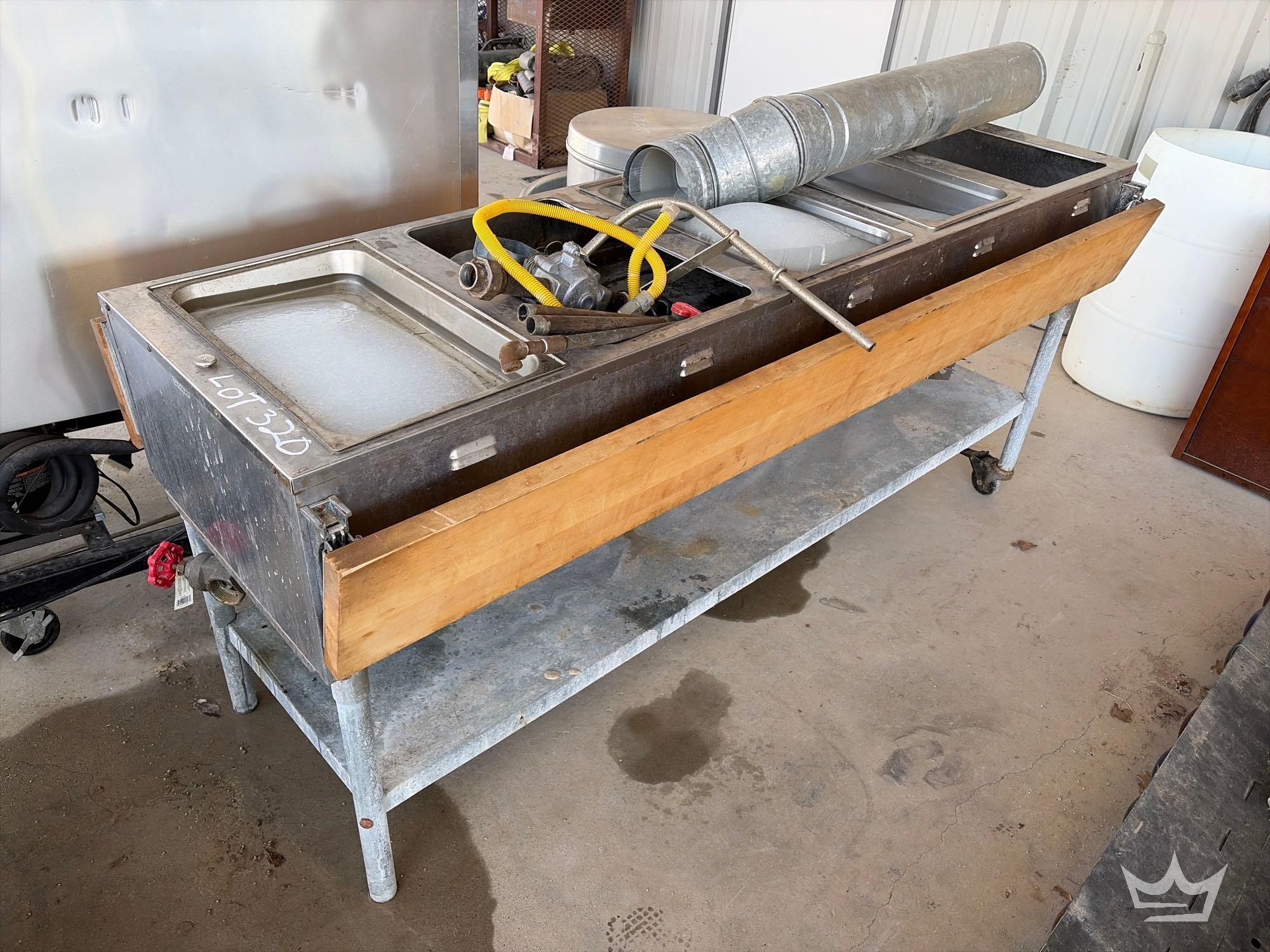 hot serving table with pan and lids (A60352)