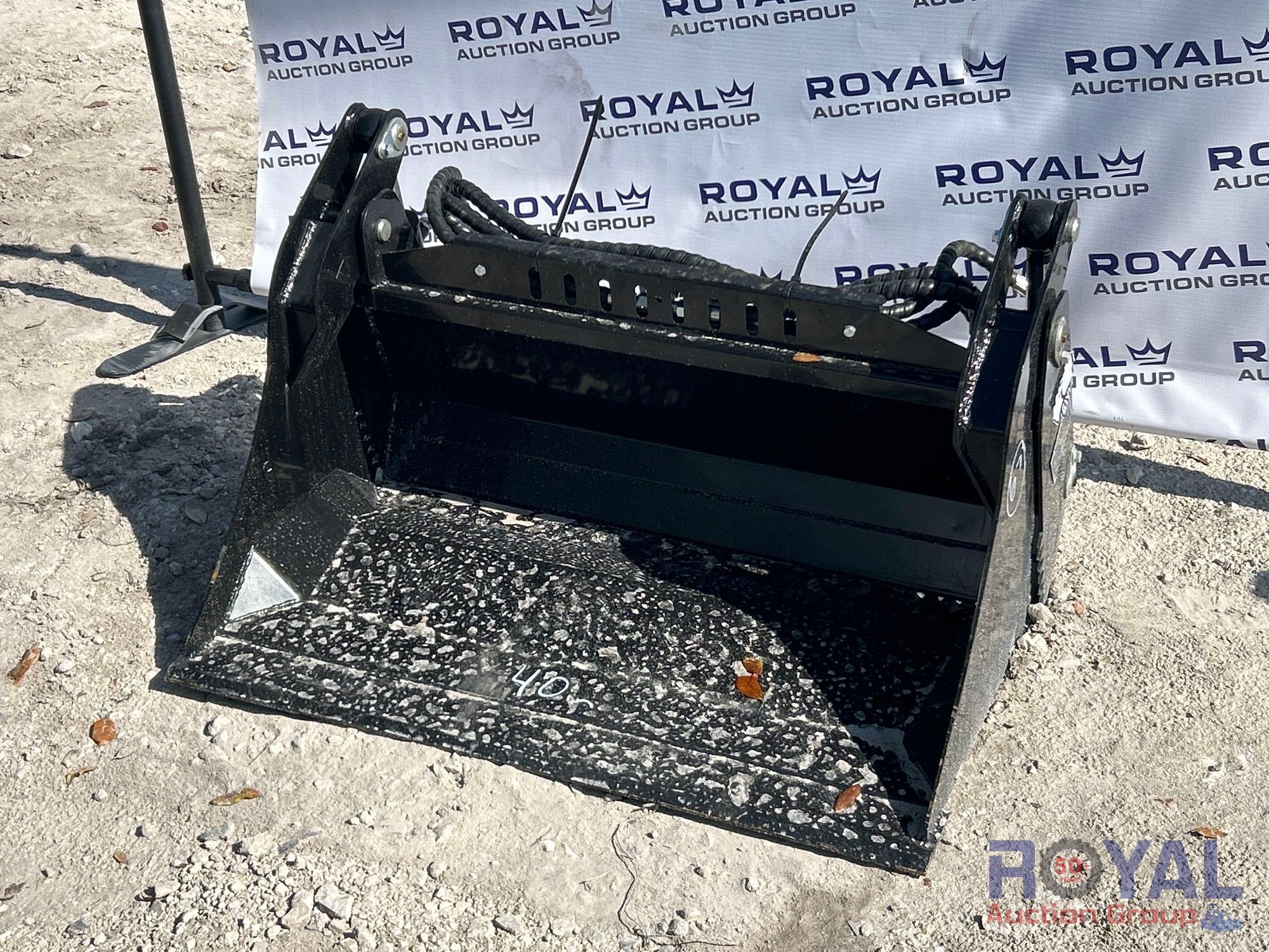 2025 XKH39 39in Hydraulic 4-Way Clamshell Skid Steer Bucket (A55851)