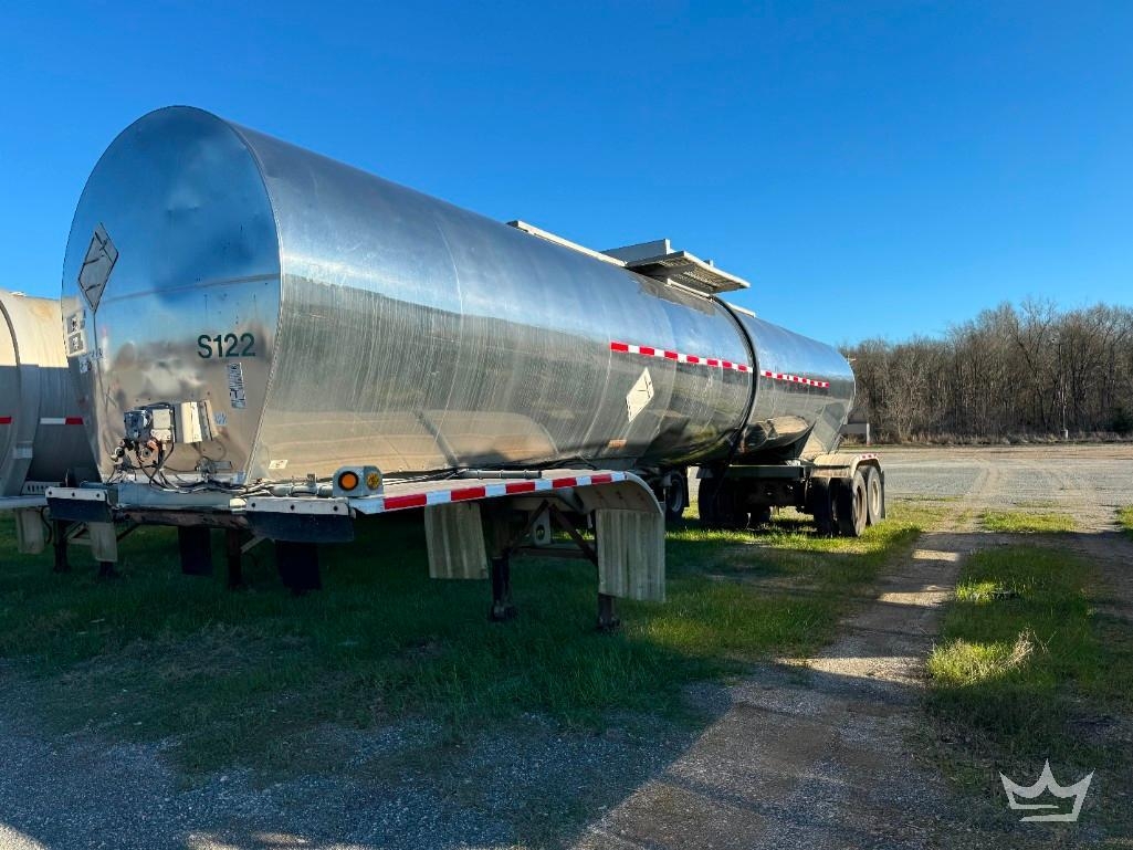 1987 Fruehauf MC 307 Insulated 7,500 Gallon T/A Chemical Tanker Trailer (A64194)