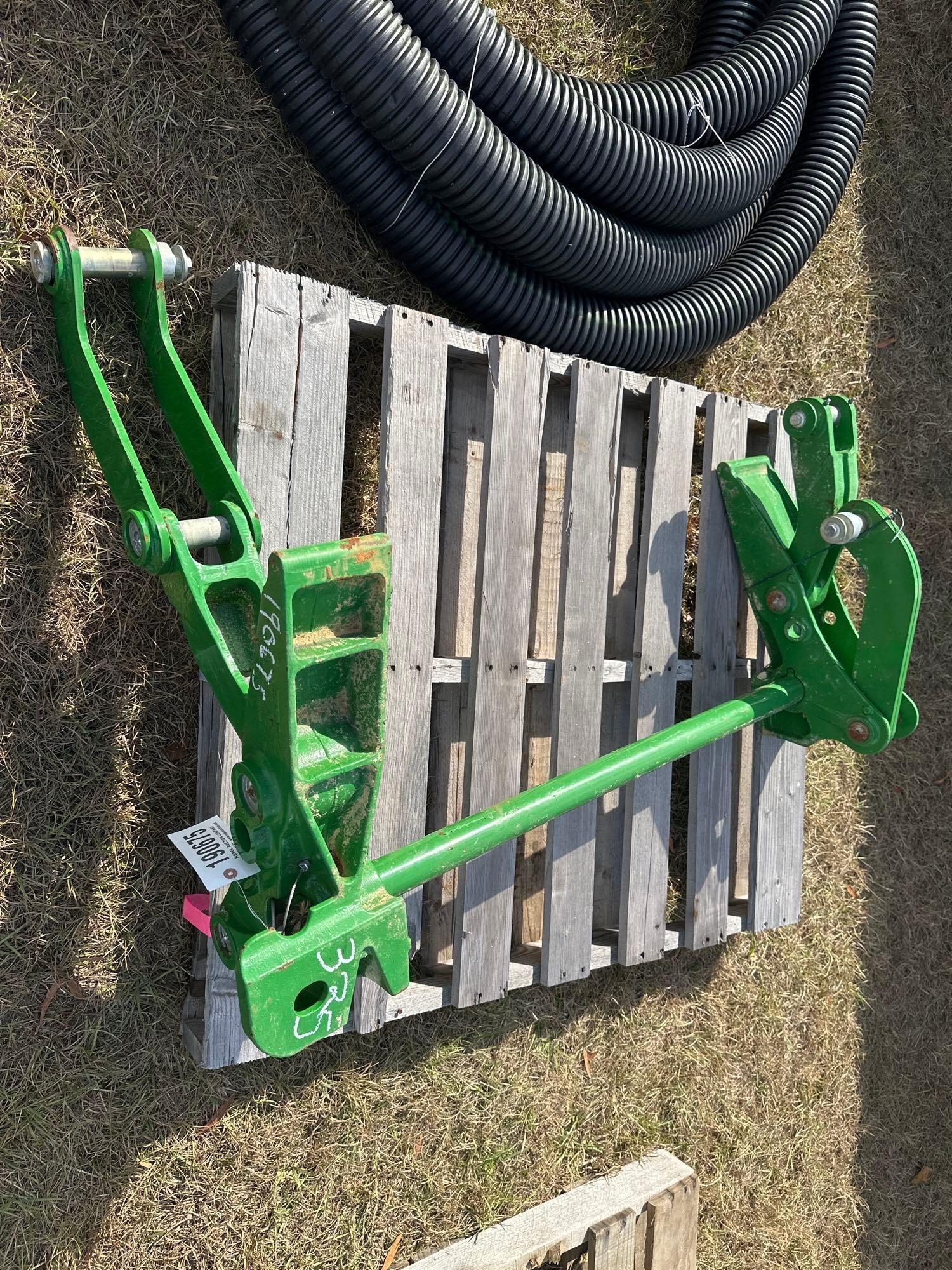 JOHN DEERE LOADER LINKAGE (A52708)