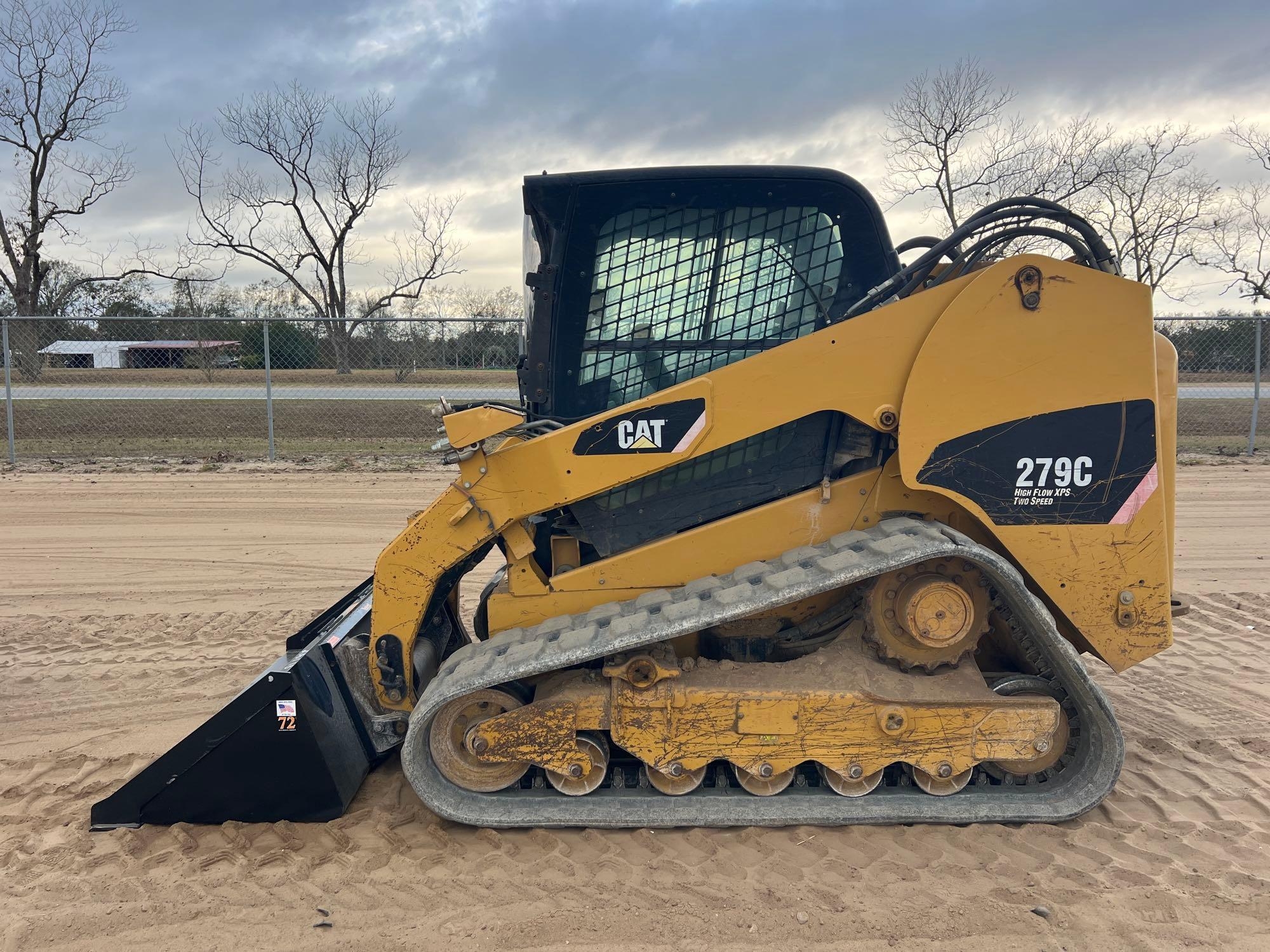 2011 CATERPILLAR 279C SKID STEER (A52709)