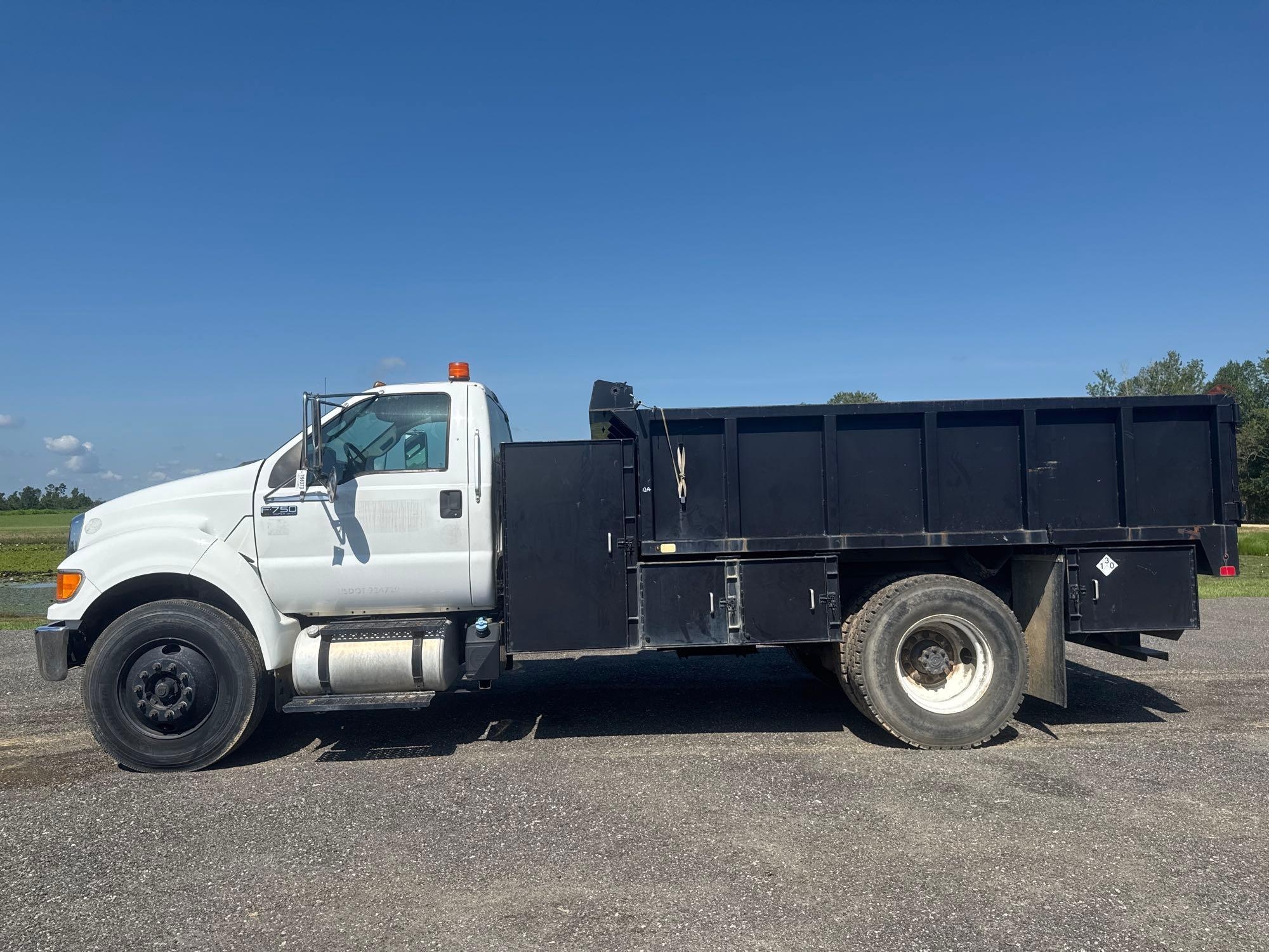 2015 FORD F-750 XL SUPER DUTY DUMP TRUCK (A51406)