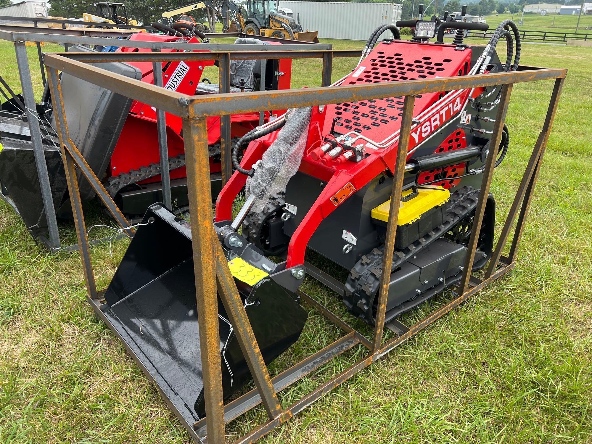 AGT YRST14 Stand On Dingo (A43476)
