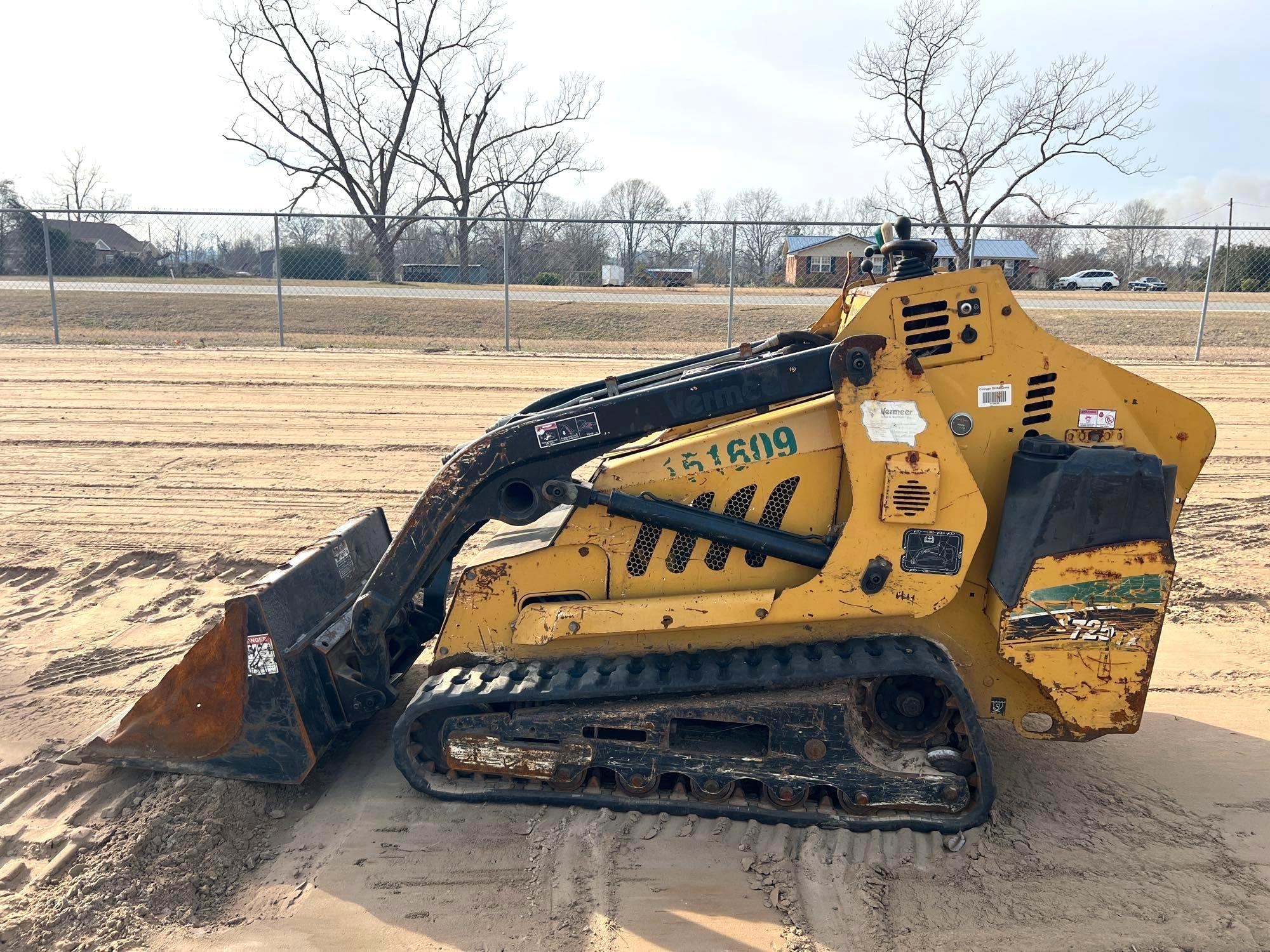 VERMEER S725TX STAND ON SKID STEER (A62129)