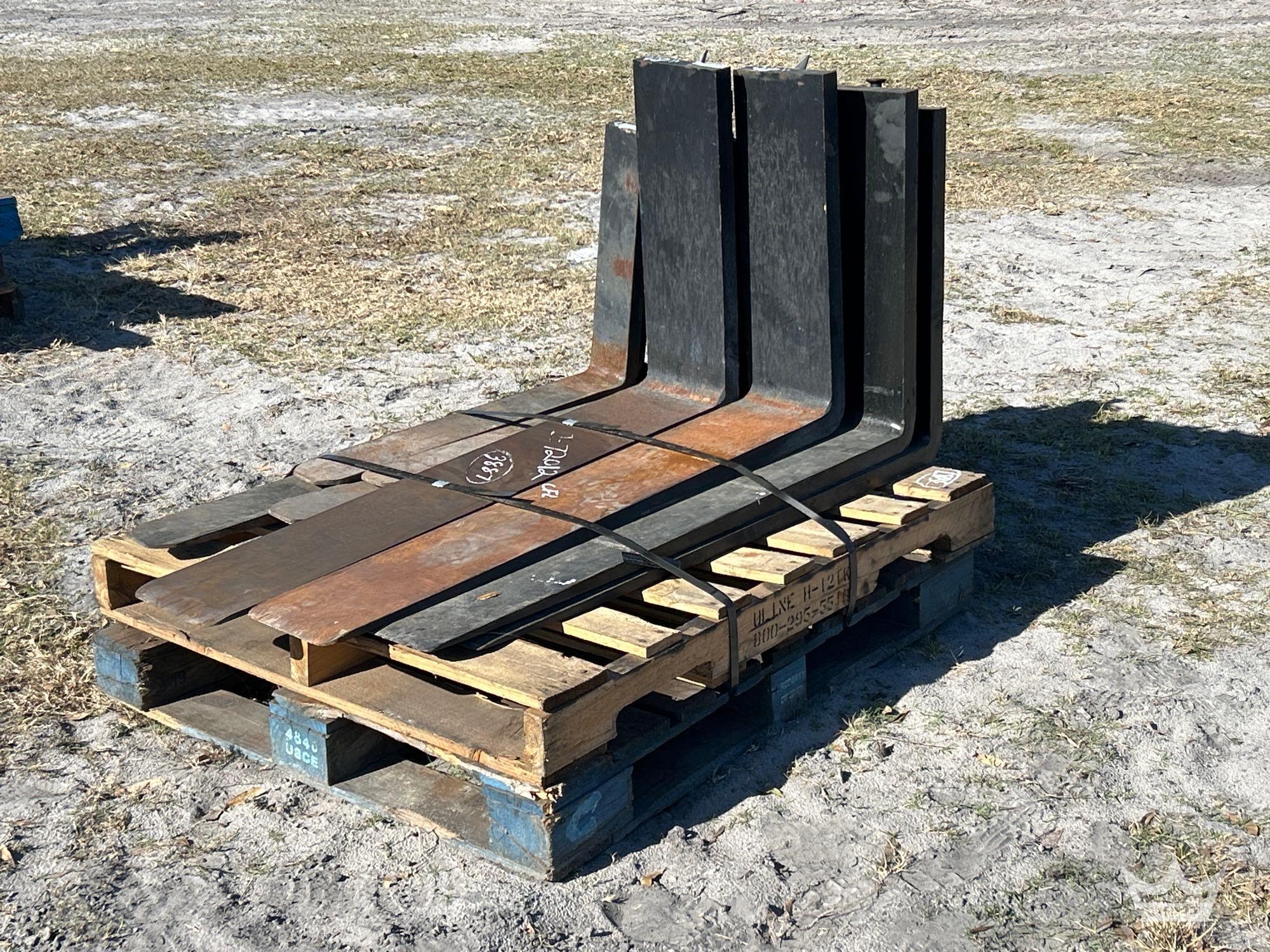 Pallet of Forks (A61567)