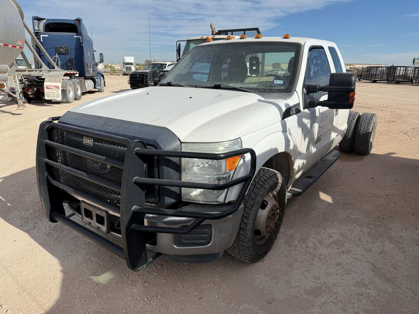 2014 FORD F-350 CAB & CHASSIS (A58214)