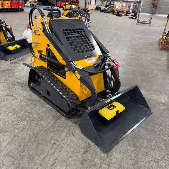 2025 YOU-380 Mini Skid Steer Loader (New/Unused) Includes Bucket and accepts multiple attachments (A59225)