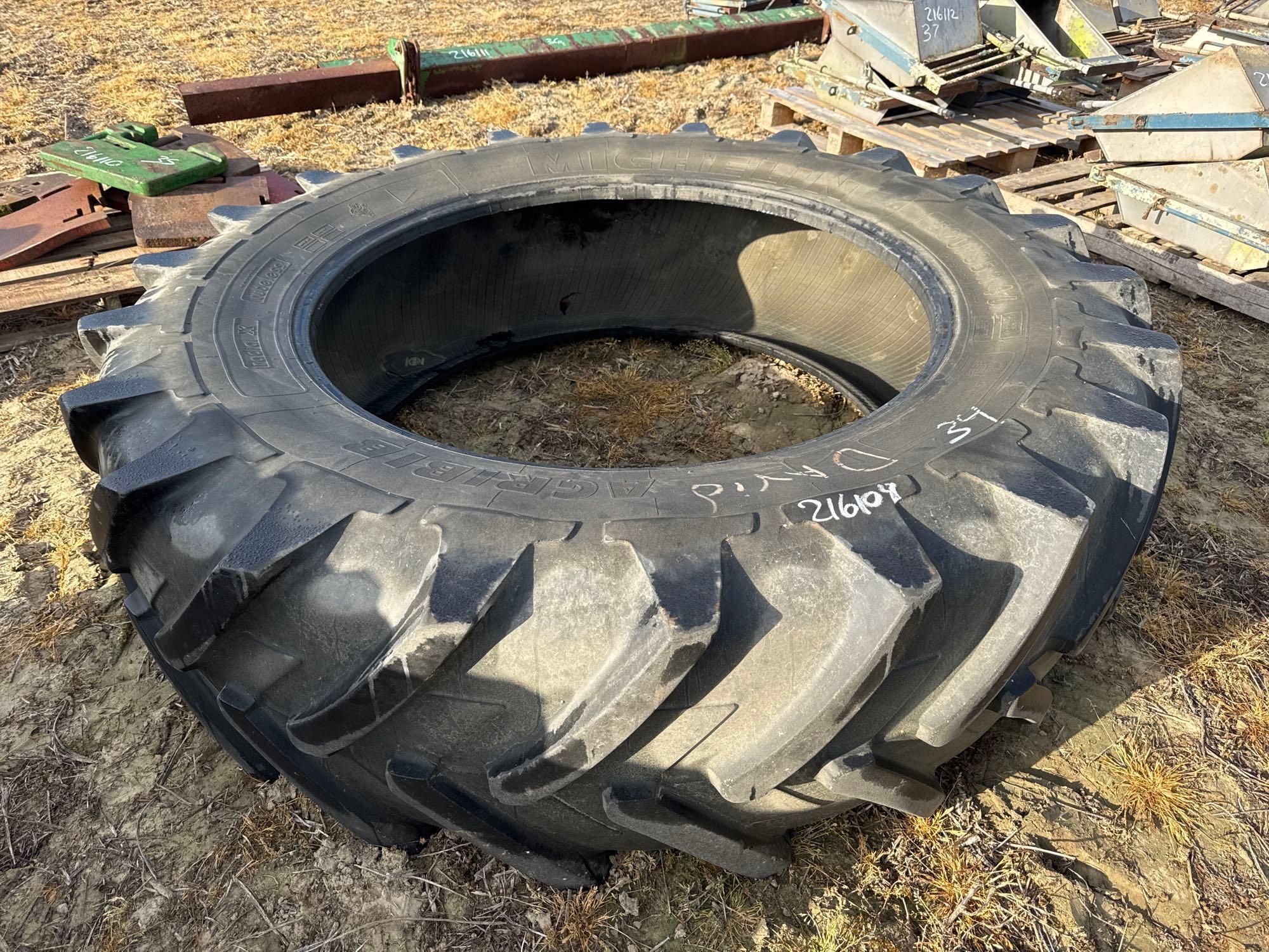 520/85R46 MICHELIN TIRE (A64278)