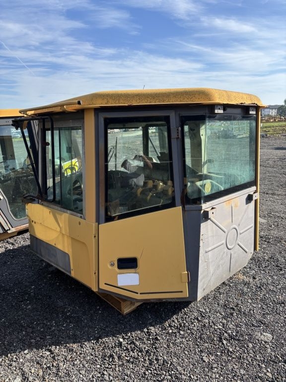 VOLVO A25D Cab (A68134)