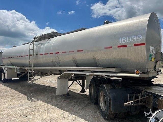 1996 Polar DOT 407 Single Comp Insulated Diesel Trailer (A64194)