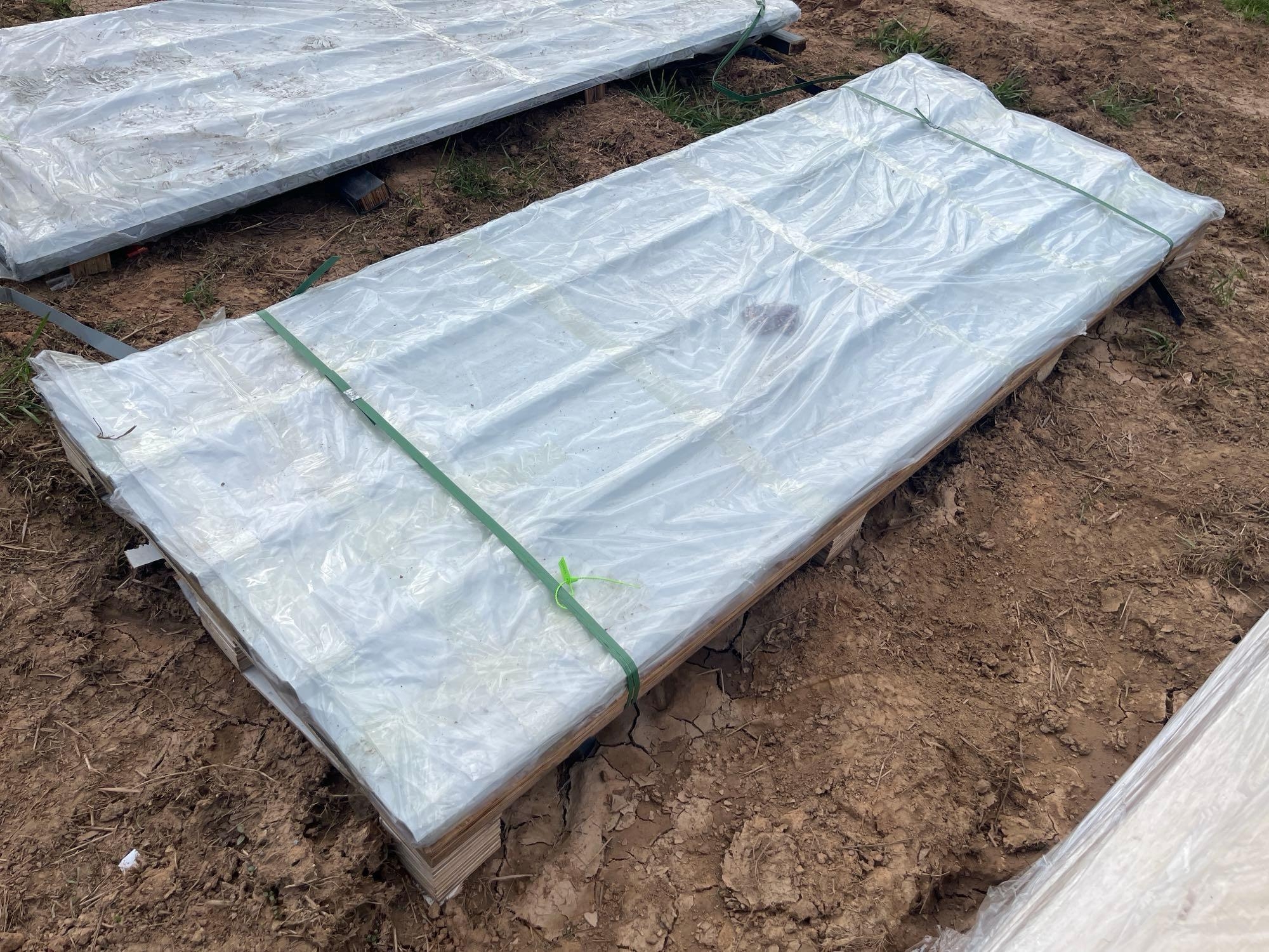 Pallet of 8ft Metal Roofing (A65583)