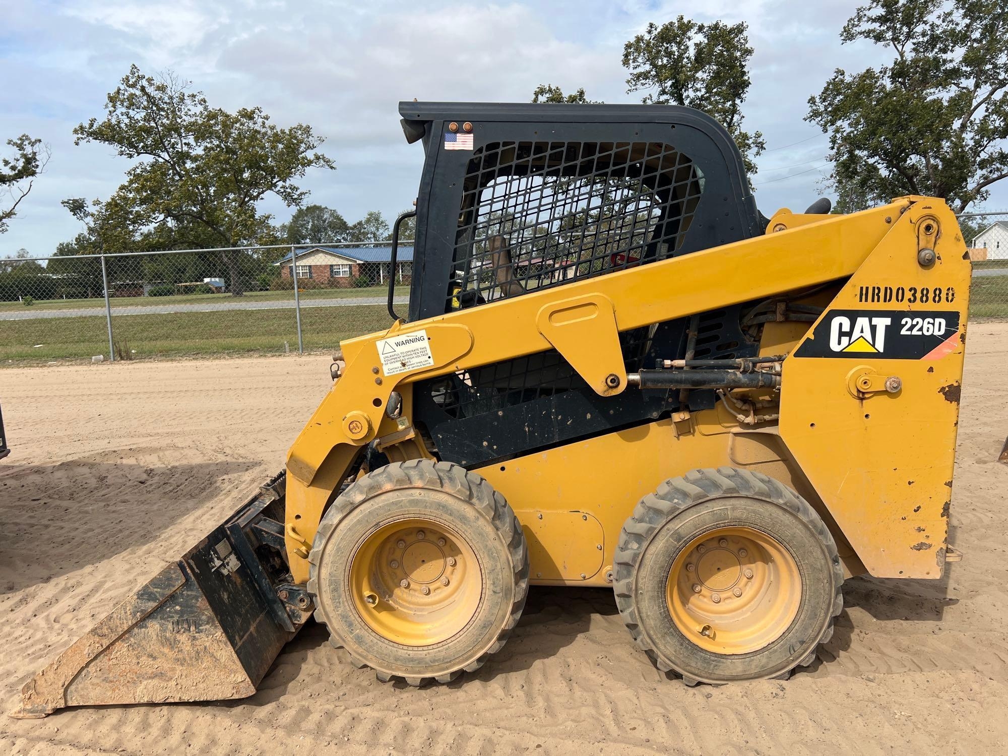 2019 CATERPILLAR 226D SKID STEER (A62129)