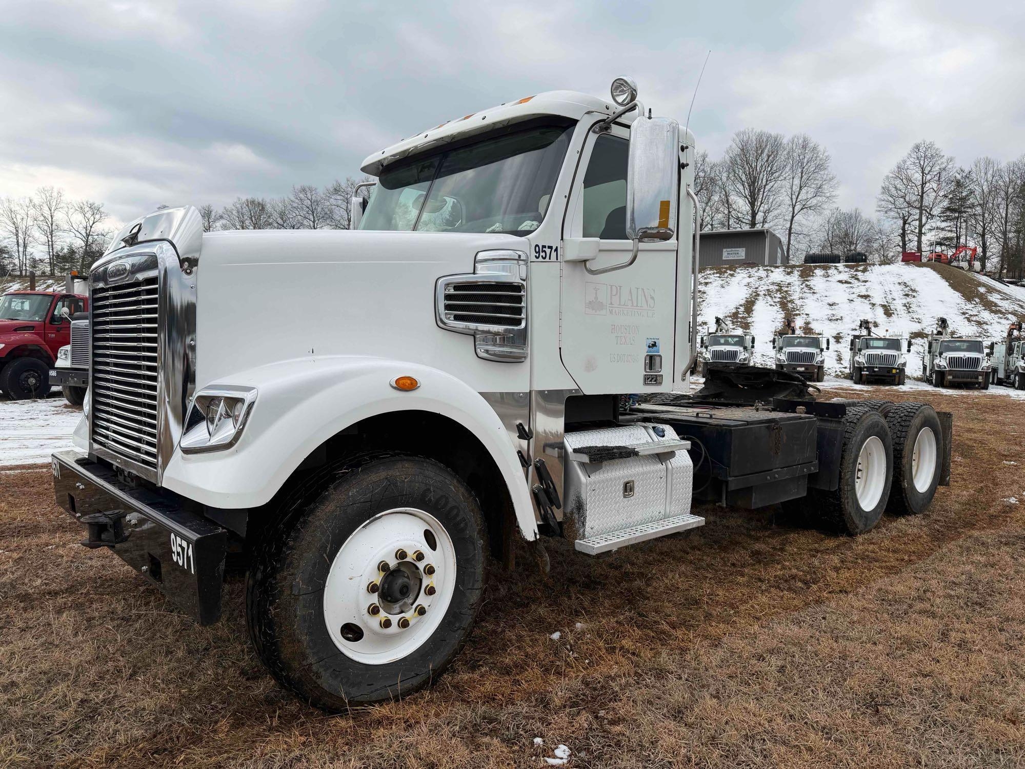 2015 Freightliner 122SD Truck, VIN # 3AKJGND68FDGH1824 (A61165)