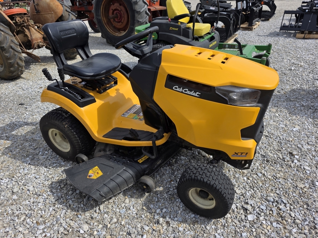 Cub Cadet XT1 Riding Mower (A66285)