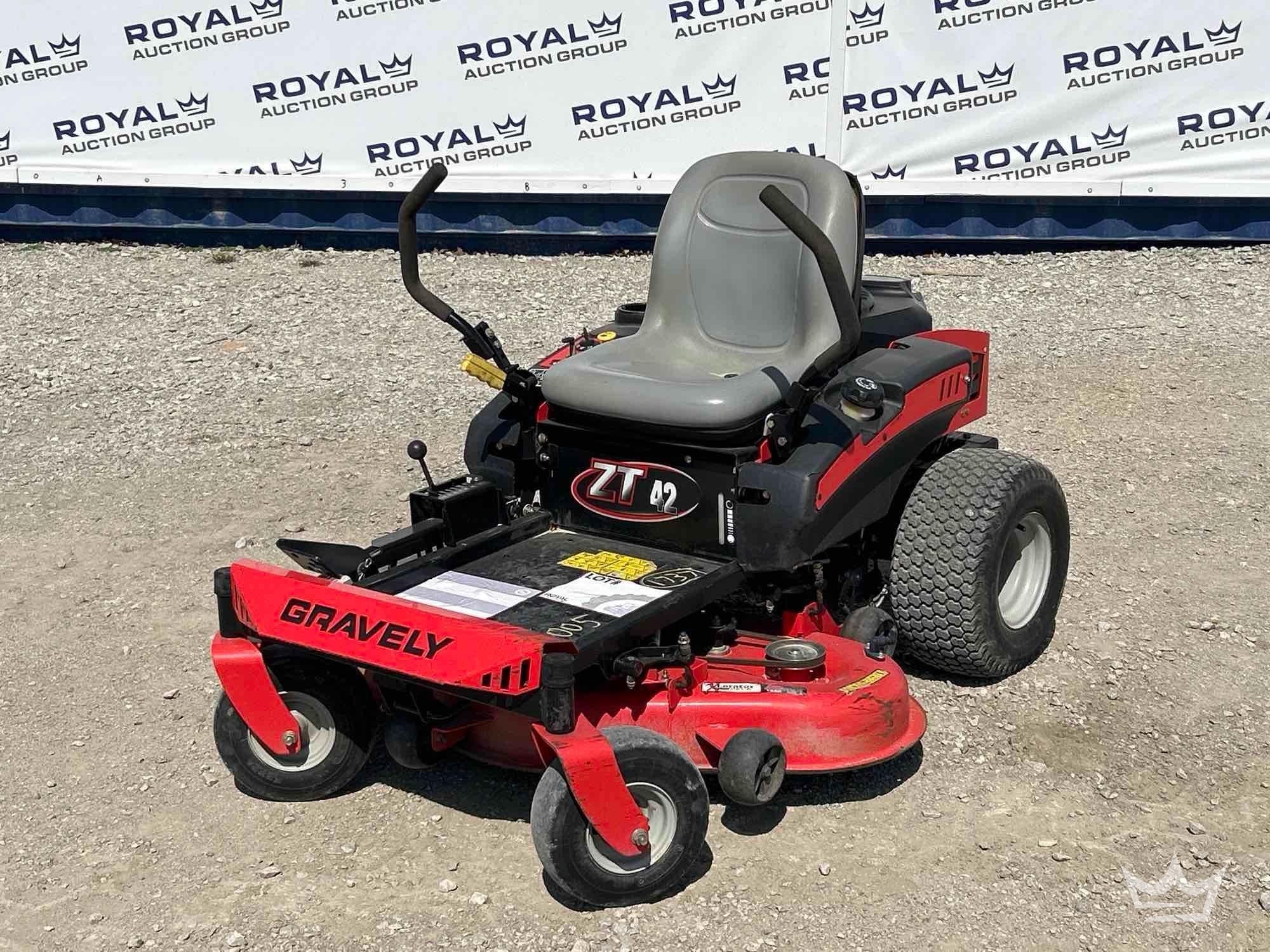 2015 Gravely ZT 42in. Zero Turn Commercial Mower (A64194)