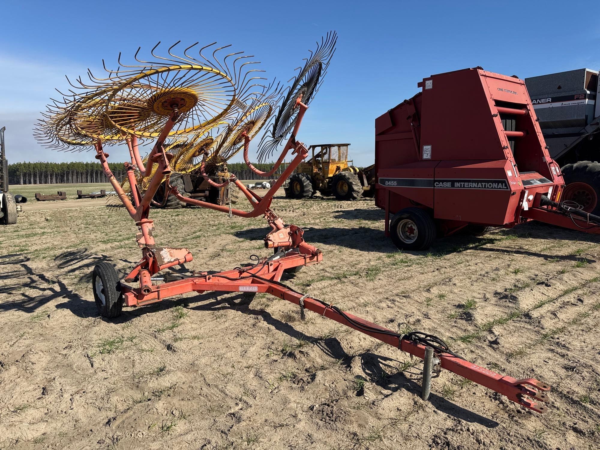 BEFCO 10 WHEEL HYD FOLD V-RAKE (A63290)