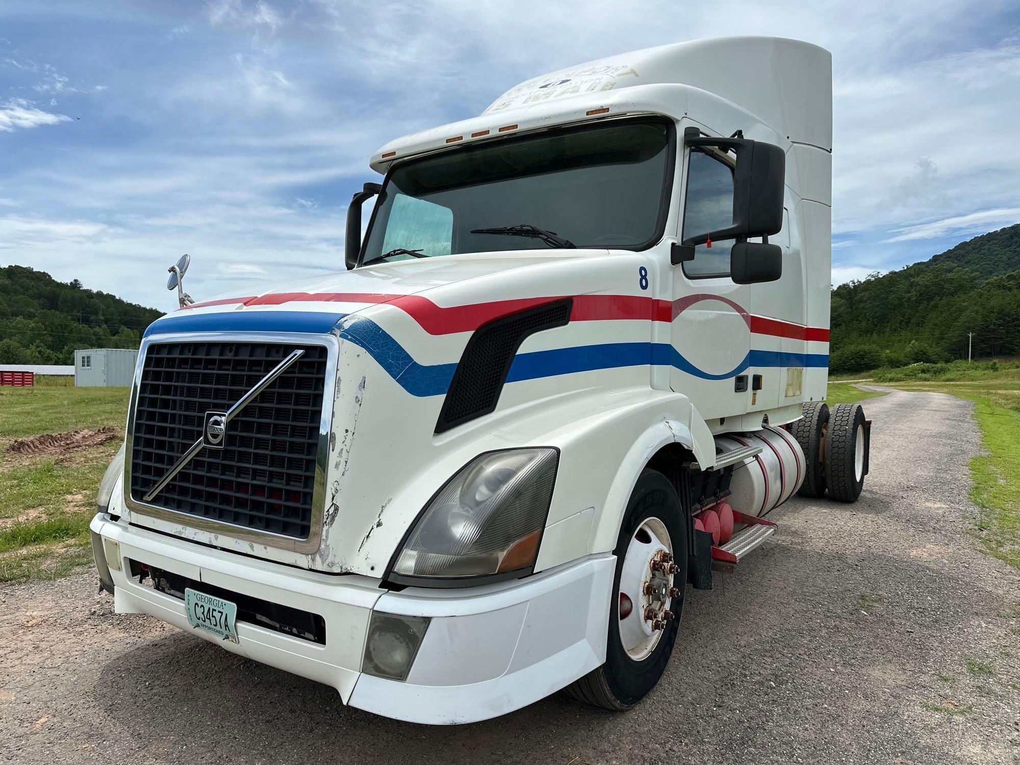 2005 Volvo VNL Truck, VIN # 4V4N19TG15N374986 (A48836)
