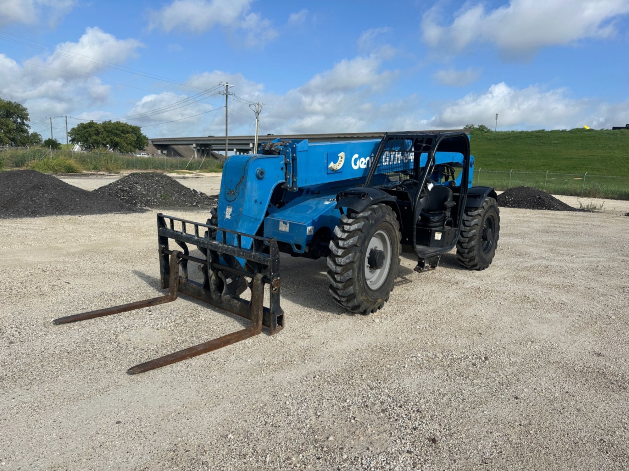 2015 GENIE GTH844 TELEHANDLER (A48992)
