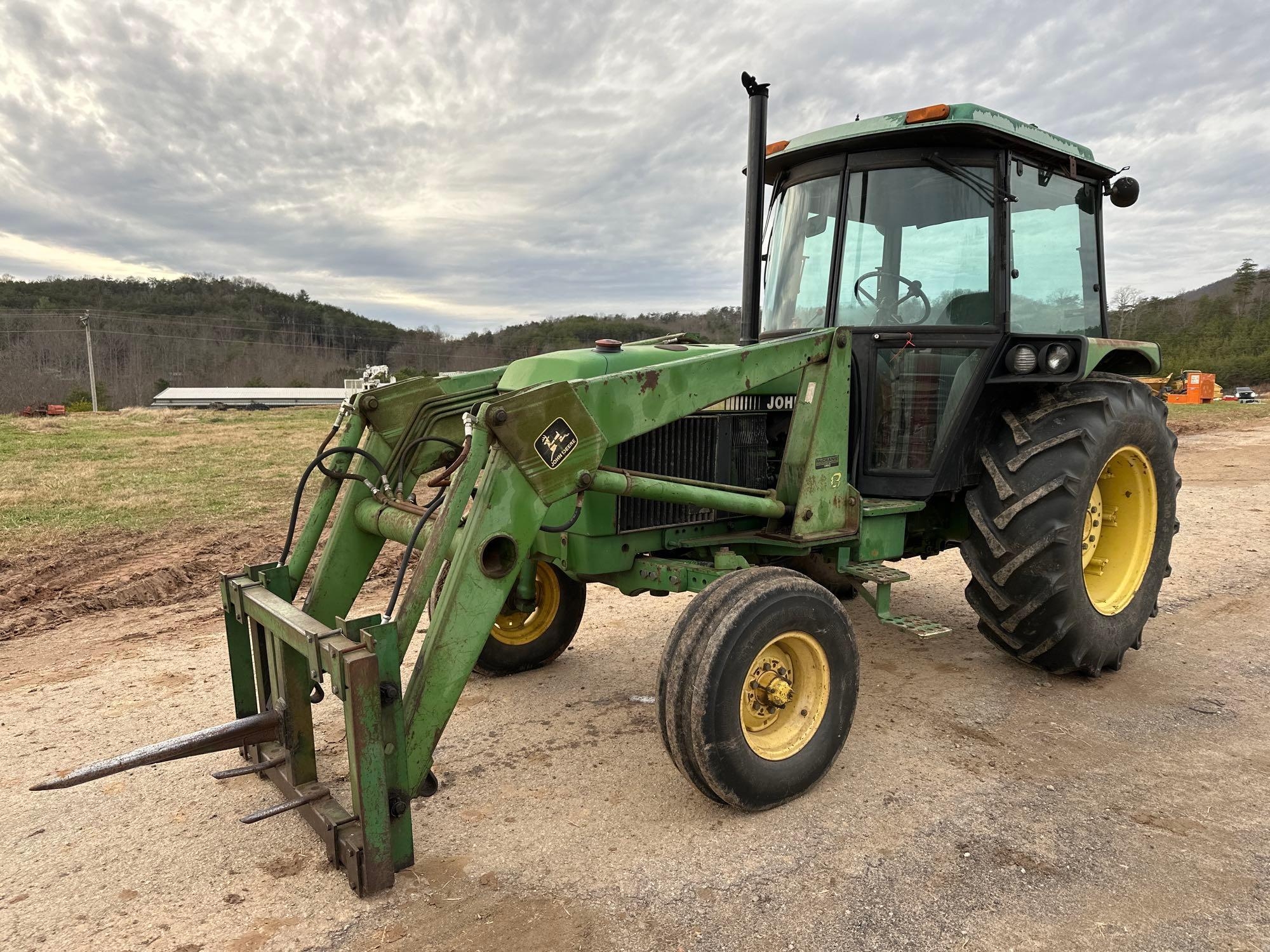 John Deere 2555 Tractor with Loader (A57453)