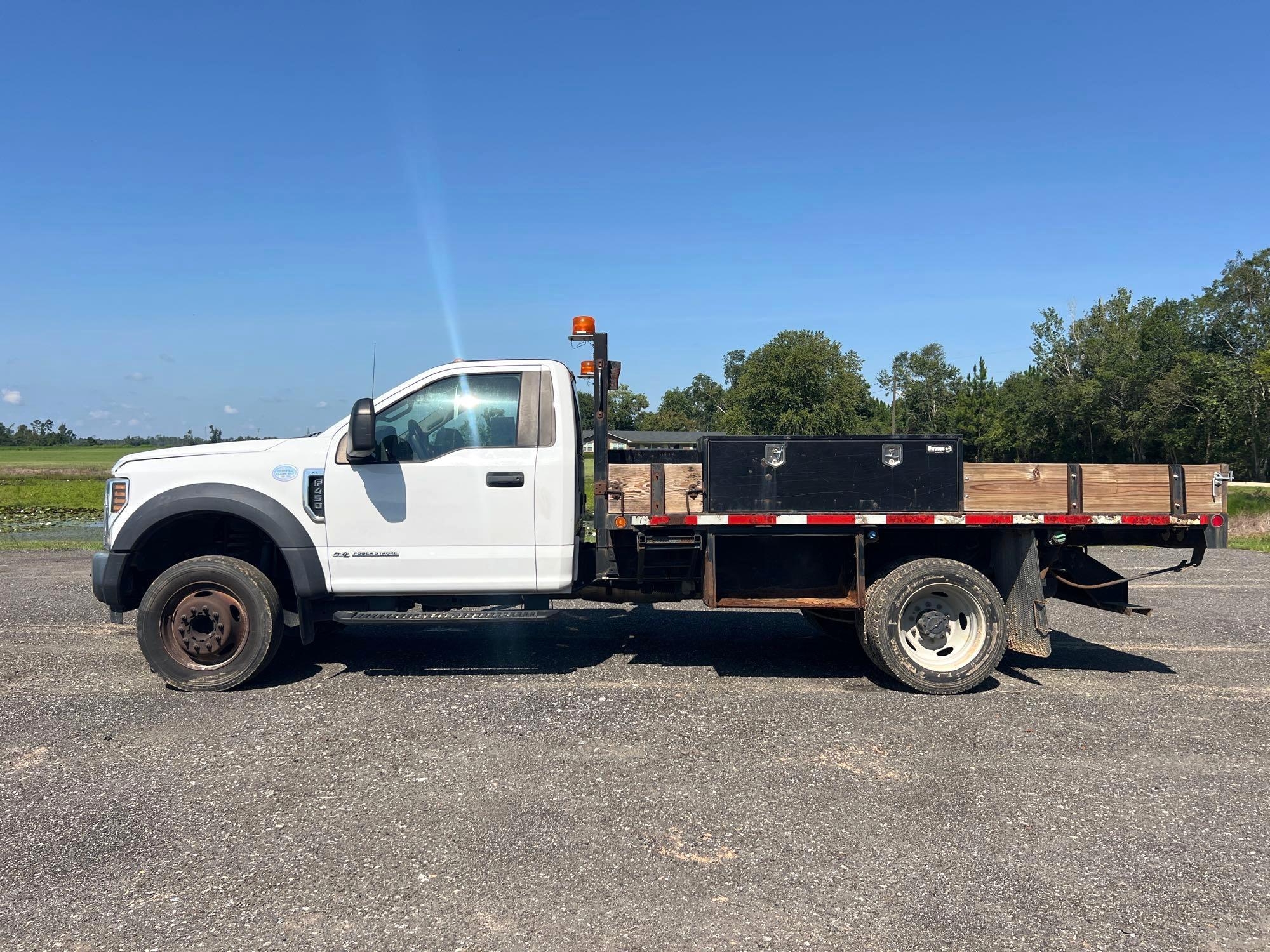 2018 FORD F-450 XL FLATBED TRUCK (A51406)