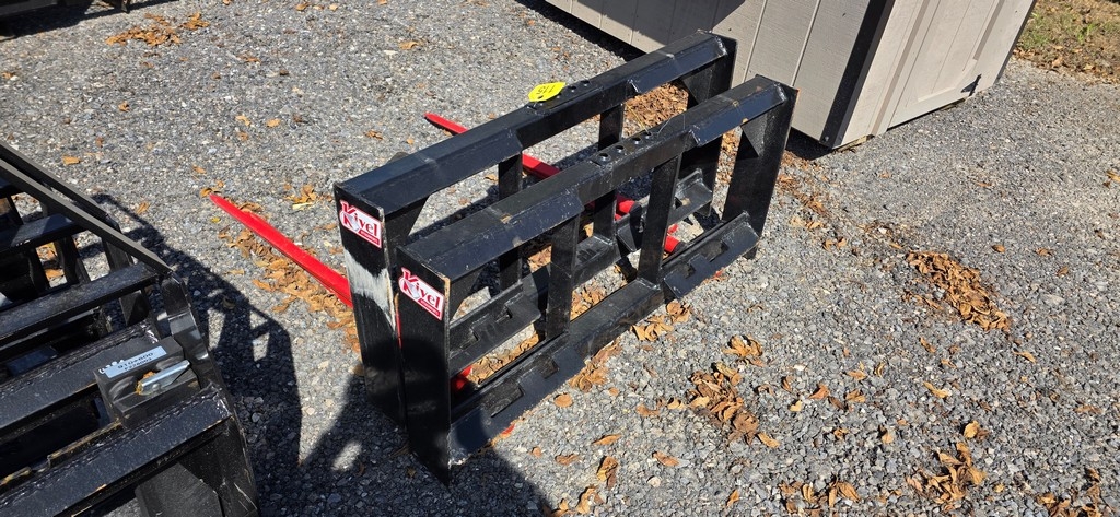 New Kivel Skidloader Double Bale Spear (A50775)