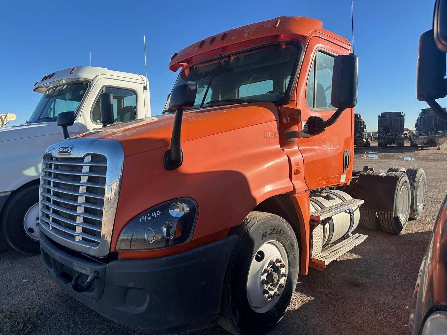 2014 FREIGHTLINER  CASCADIA (INOPERABLE) (A55745)