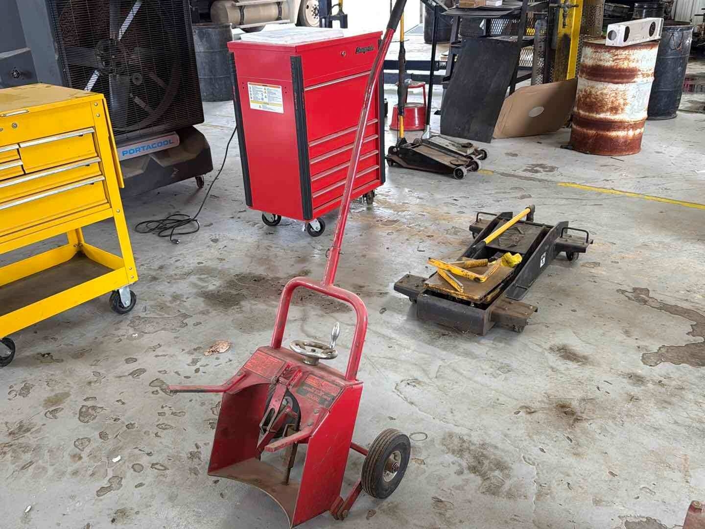 BRAKE DRUM HANDLER (A55745)