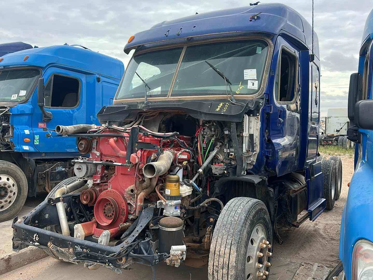 2014 FREIGHTLINER CASCADIA(INOPERABLE) (A48992)