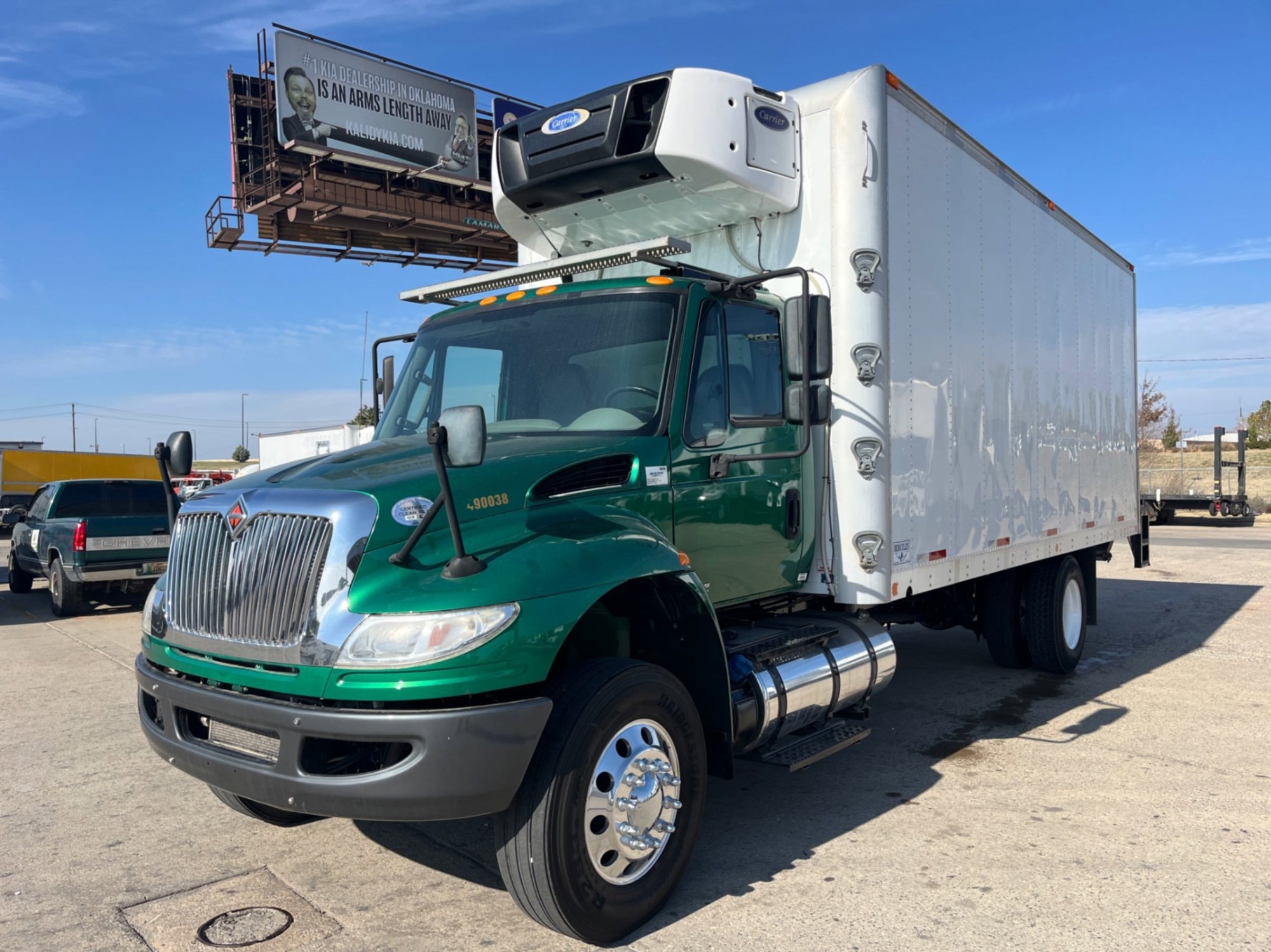 2019 INTERNATIONAL DURASTAR 4300 REEFER BOX TRUCK (A58214)