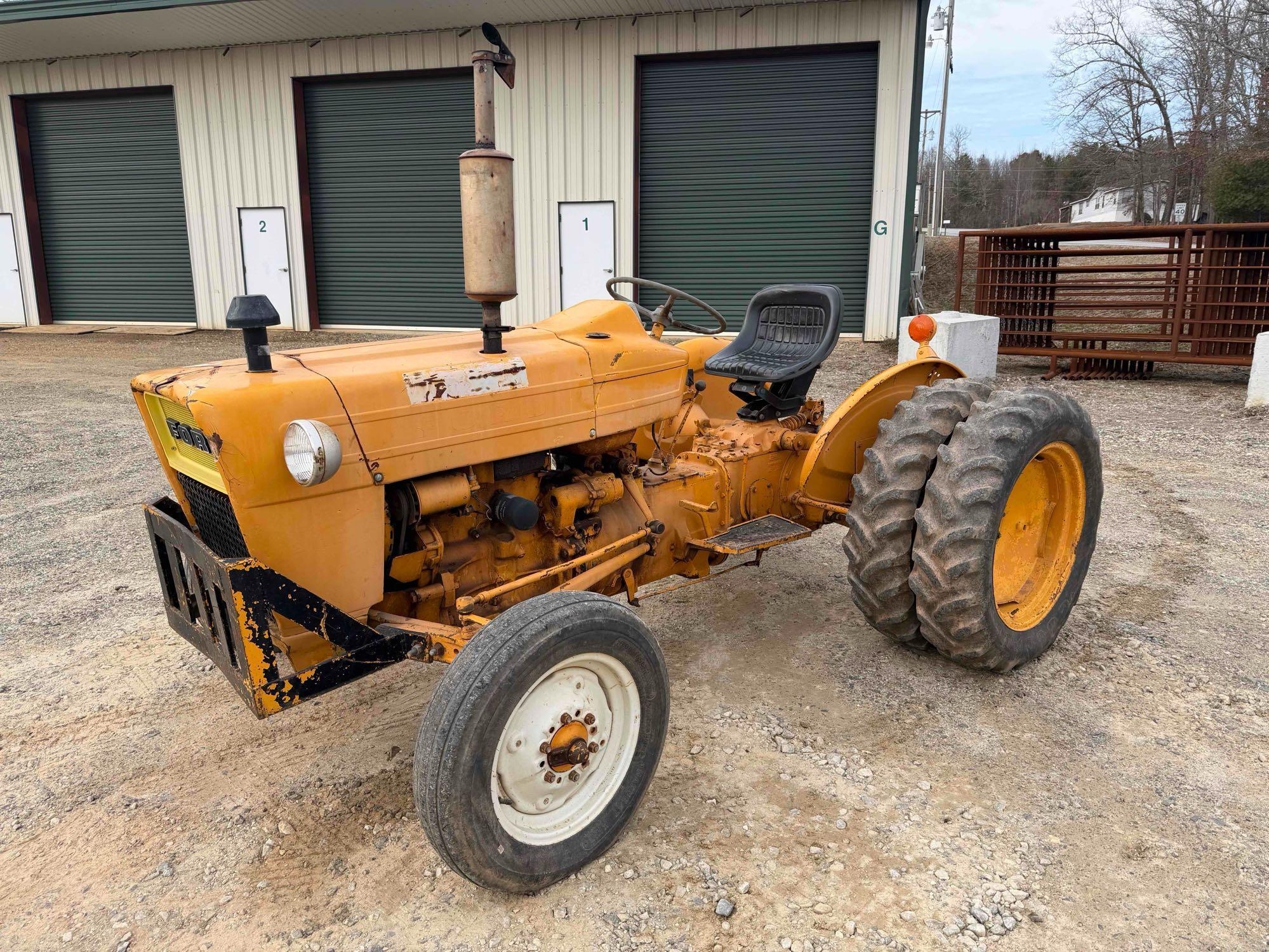 Ford 2000 Tractor (A65579)