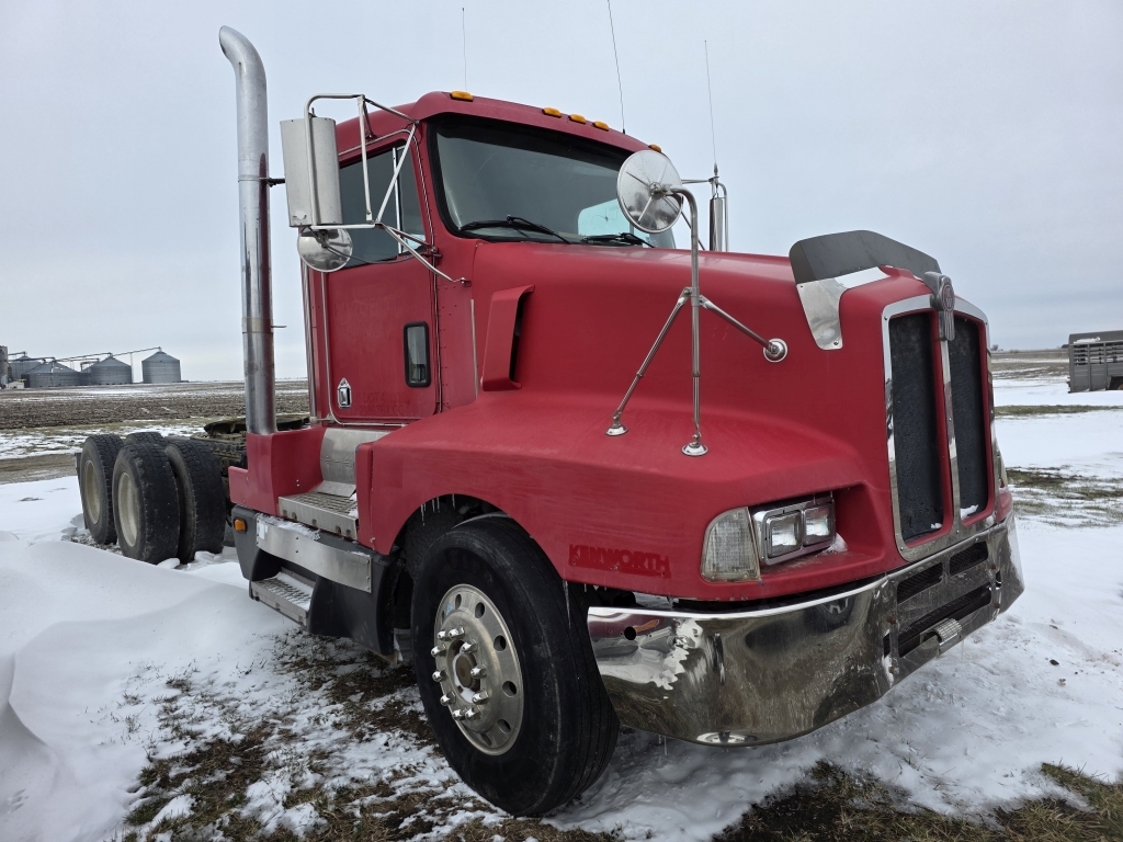 1992 Kenworth T600 Semi Truck (A66285)