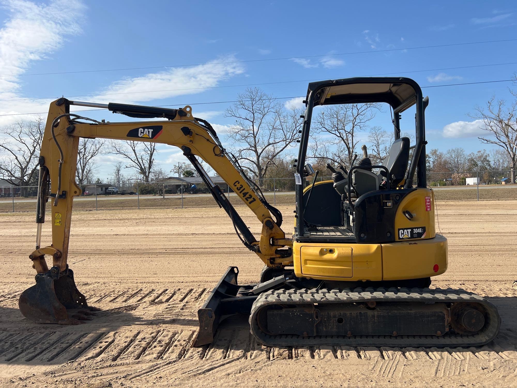 2019 CATERPILLAR 304E2 CR EXCAVATOR (A60429)